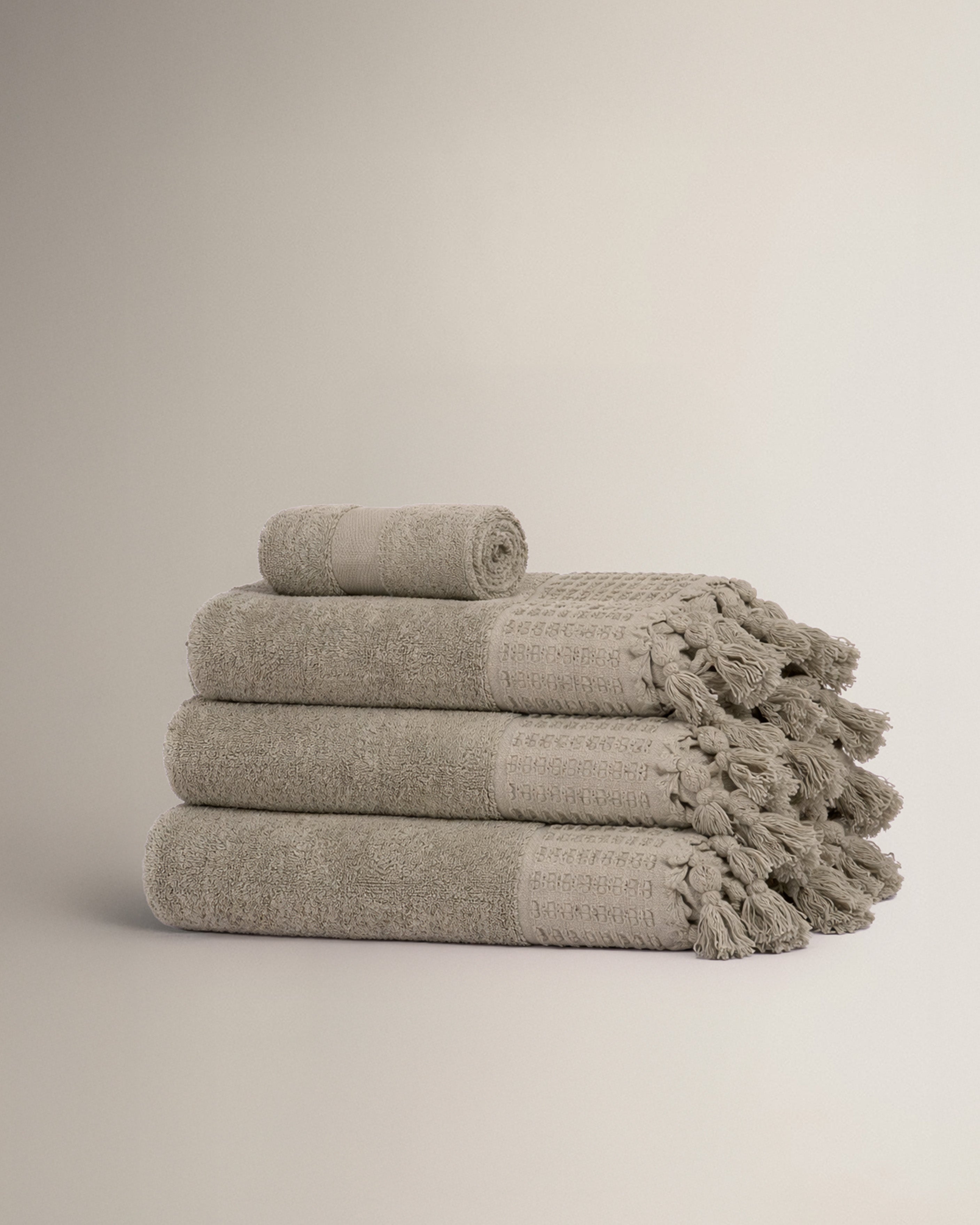 Plain Fringe Towel 550g Dry Green