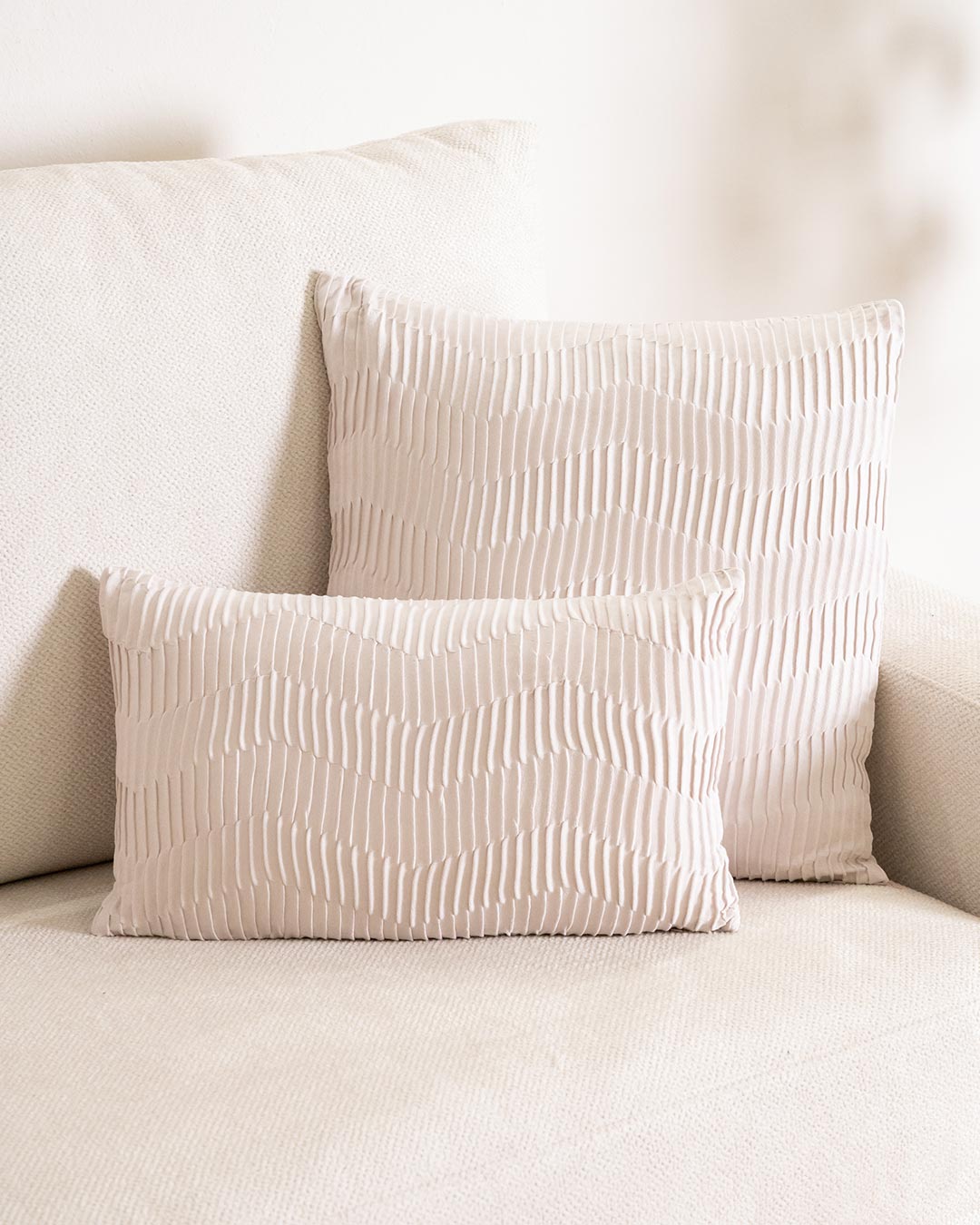 Nouveau coussin Trace en daim naturel