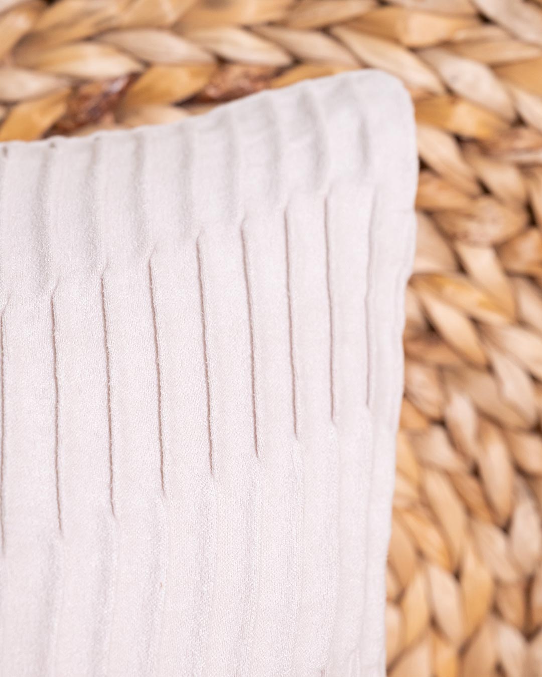 Nouveau coussin Trace en daim naturel