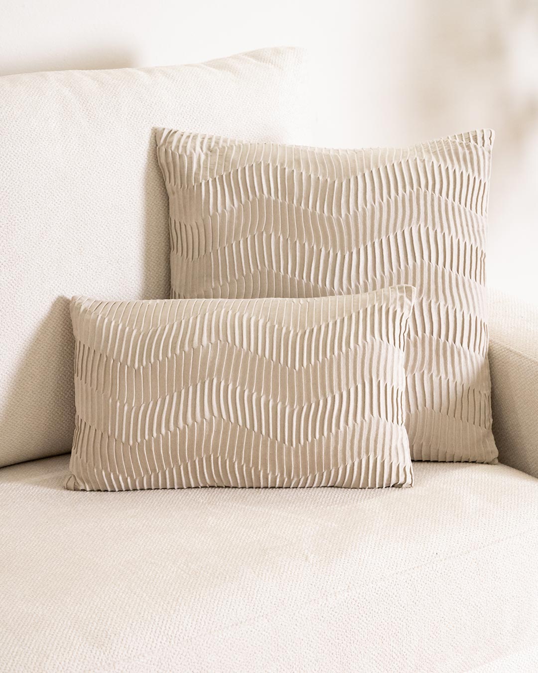 Nouveau coussin Trace en daim taupe