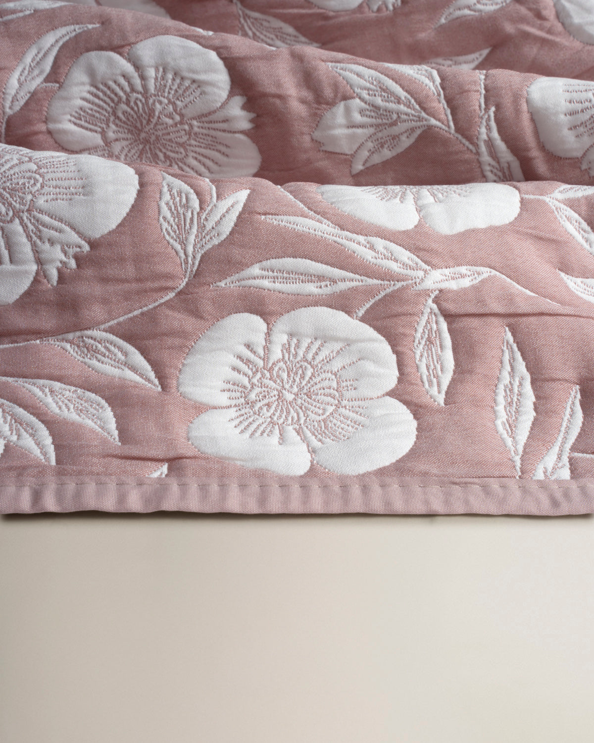 Colcha doble tela jacquard canna rosa keike