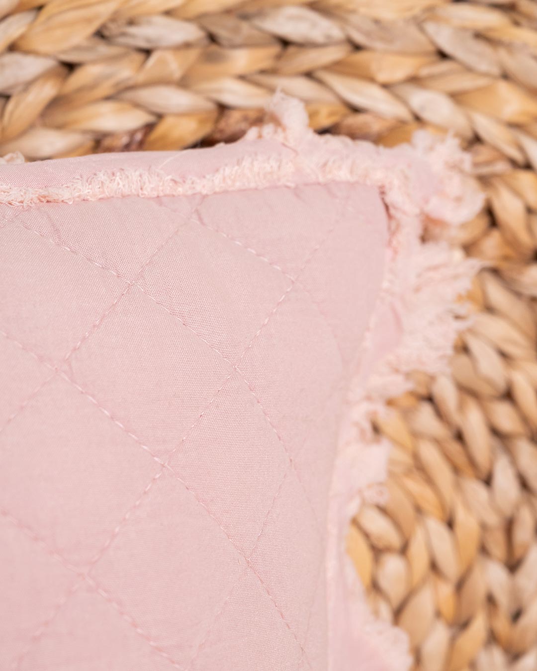 Cojín Flecos Liso Rosa Keike