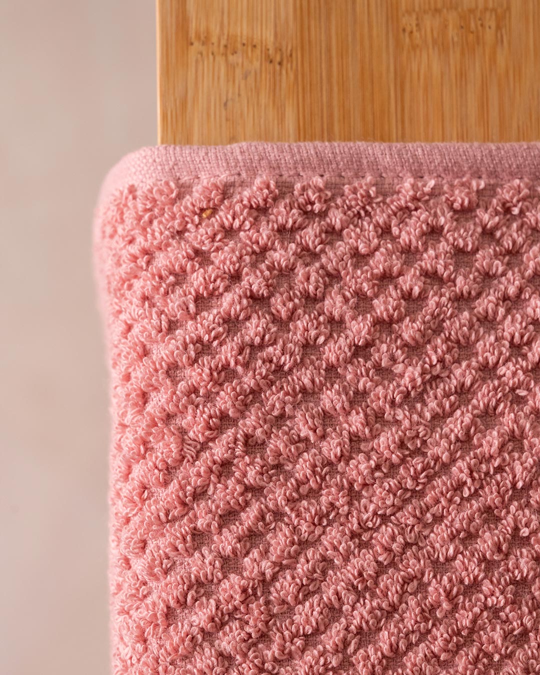 Toalla Chenilla Flecos Lisa 550g Rosa Keike