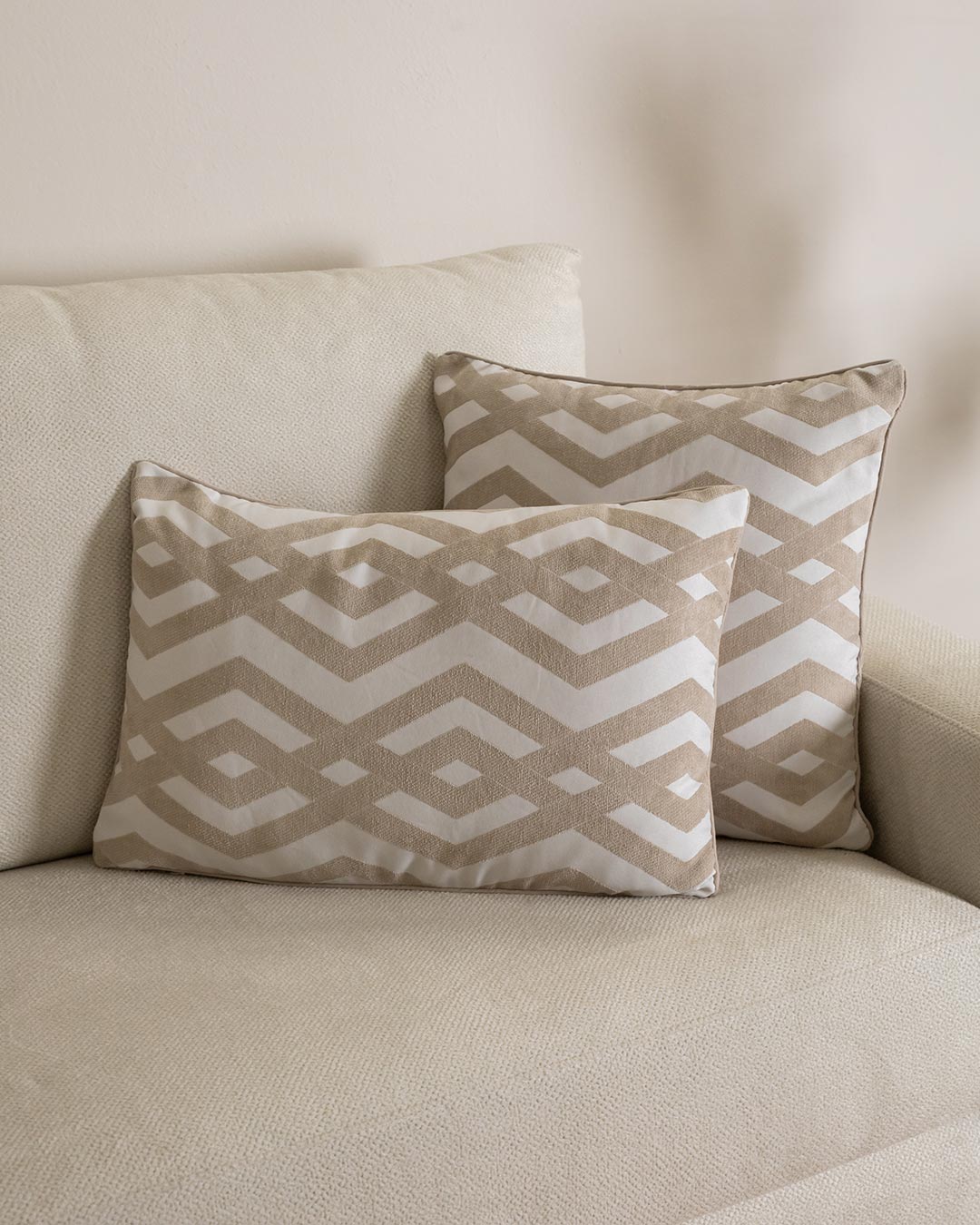 Cojín Jacquard Chenilla Nela Topo
