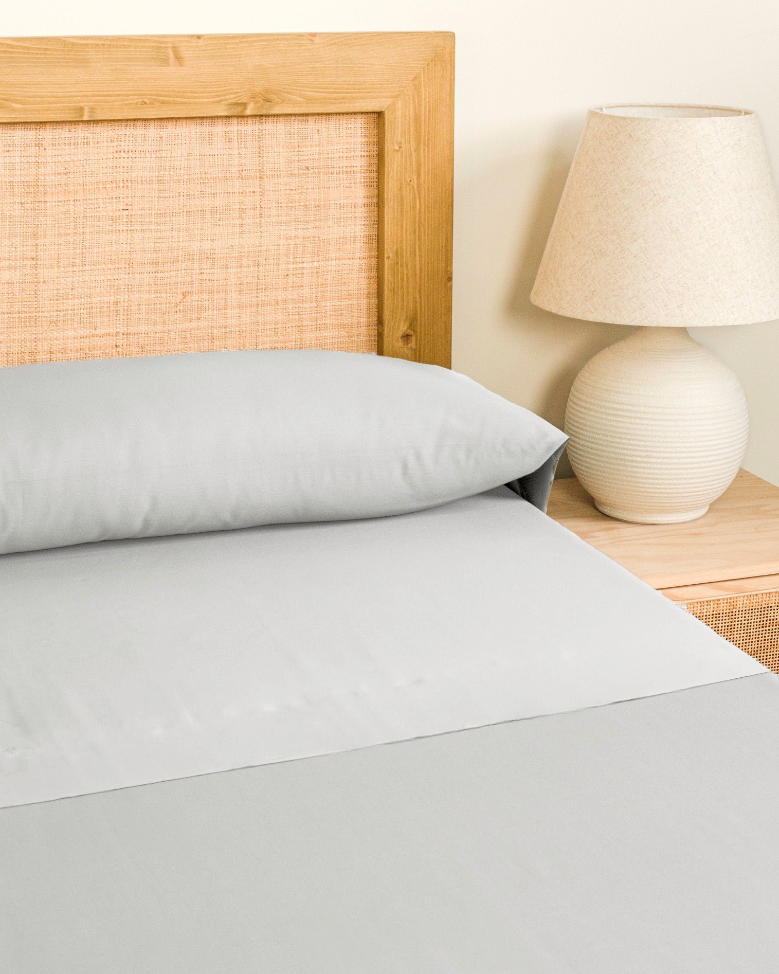 Juego de Sábanas Satén con Vainica Lisas Blanco