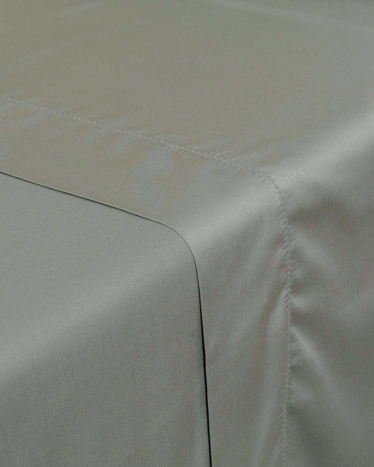 Juego de Sábanas Satén con Vainica Lisas Verde Seco