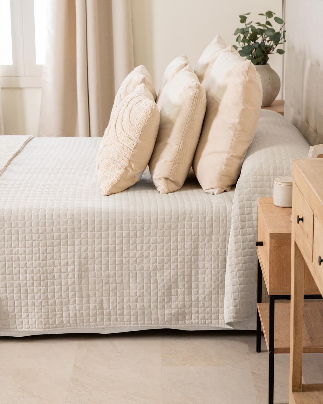 Colcha Cuadrito Lisa Natural