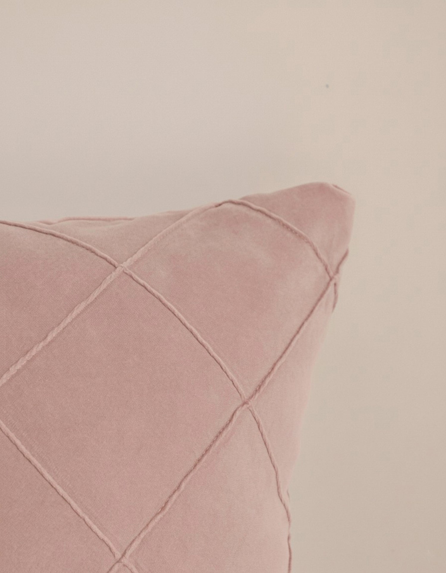 Cojín Terciopelo Algodón Rombo Rosa Keike