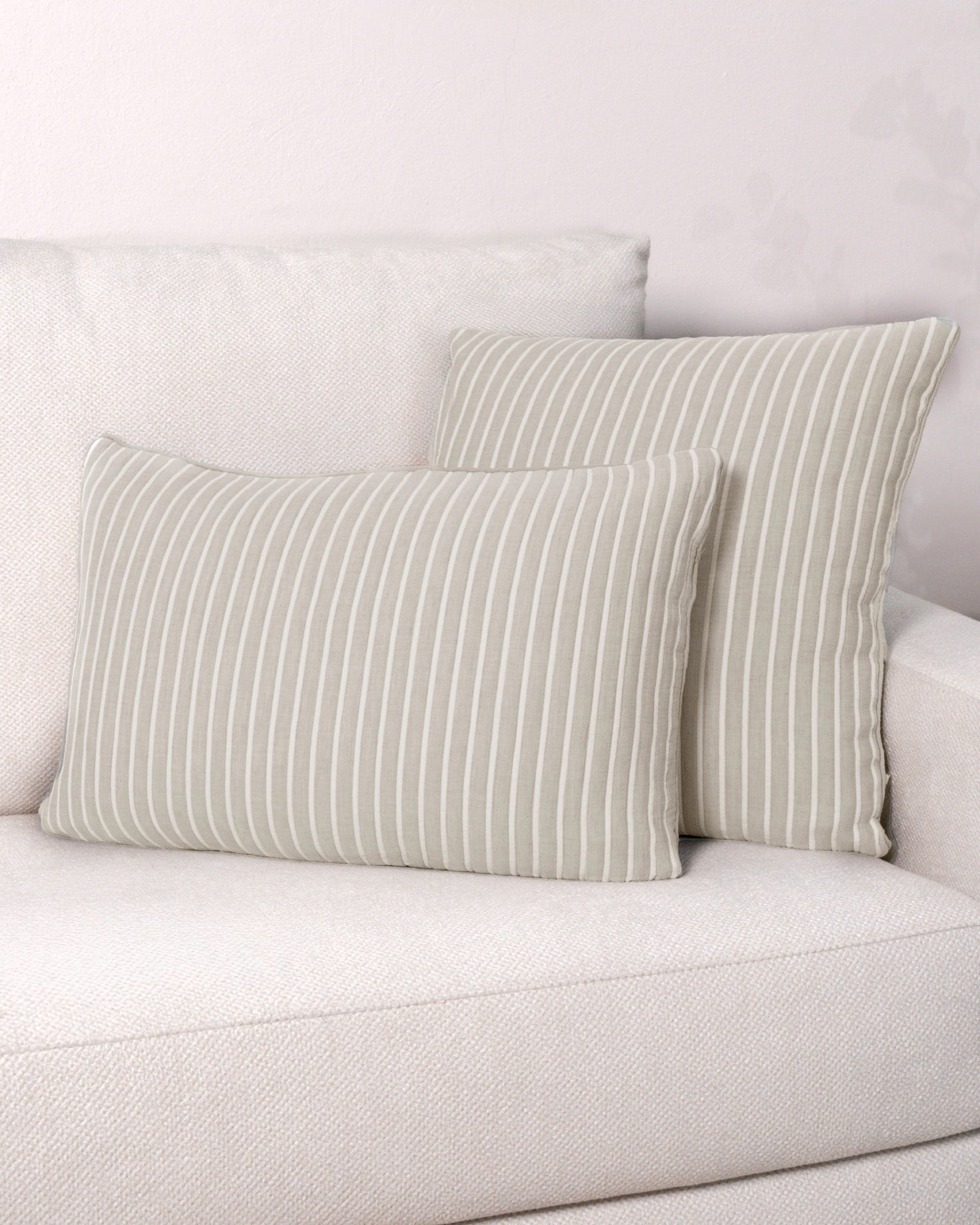 Cojín doble tela algodón jacquard Raya Nitia gris claro