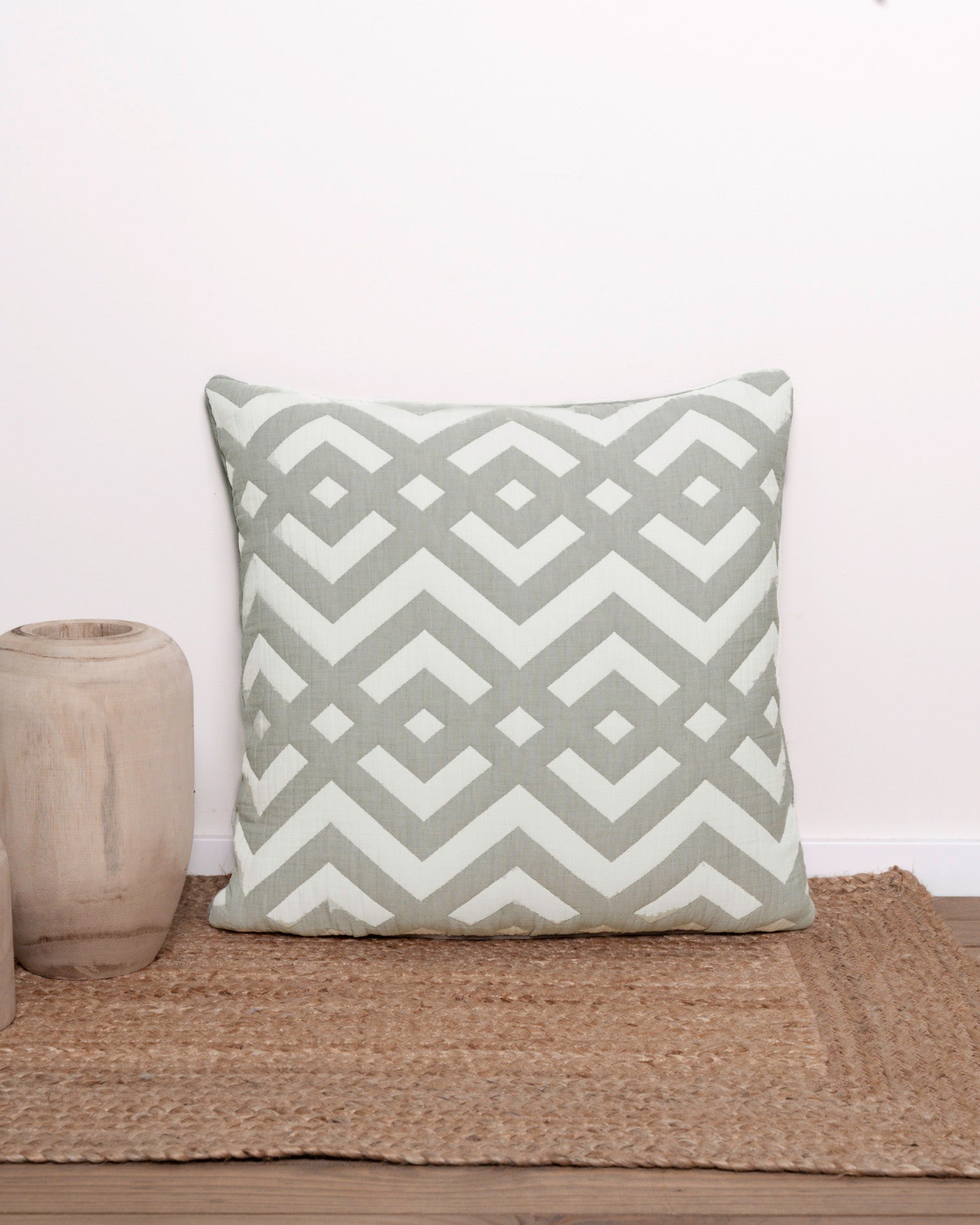 Cojín doble tela algodón jacquard Nela verde seco