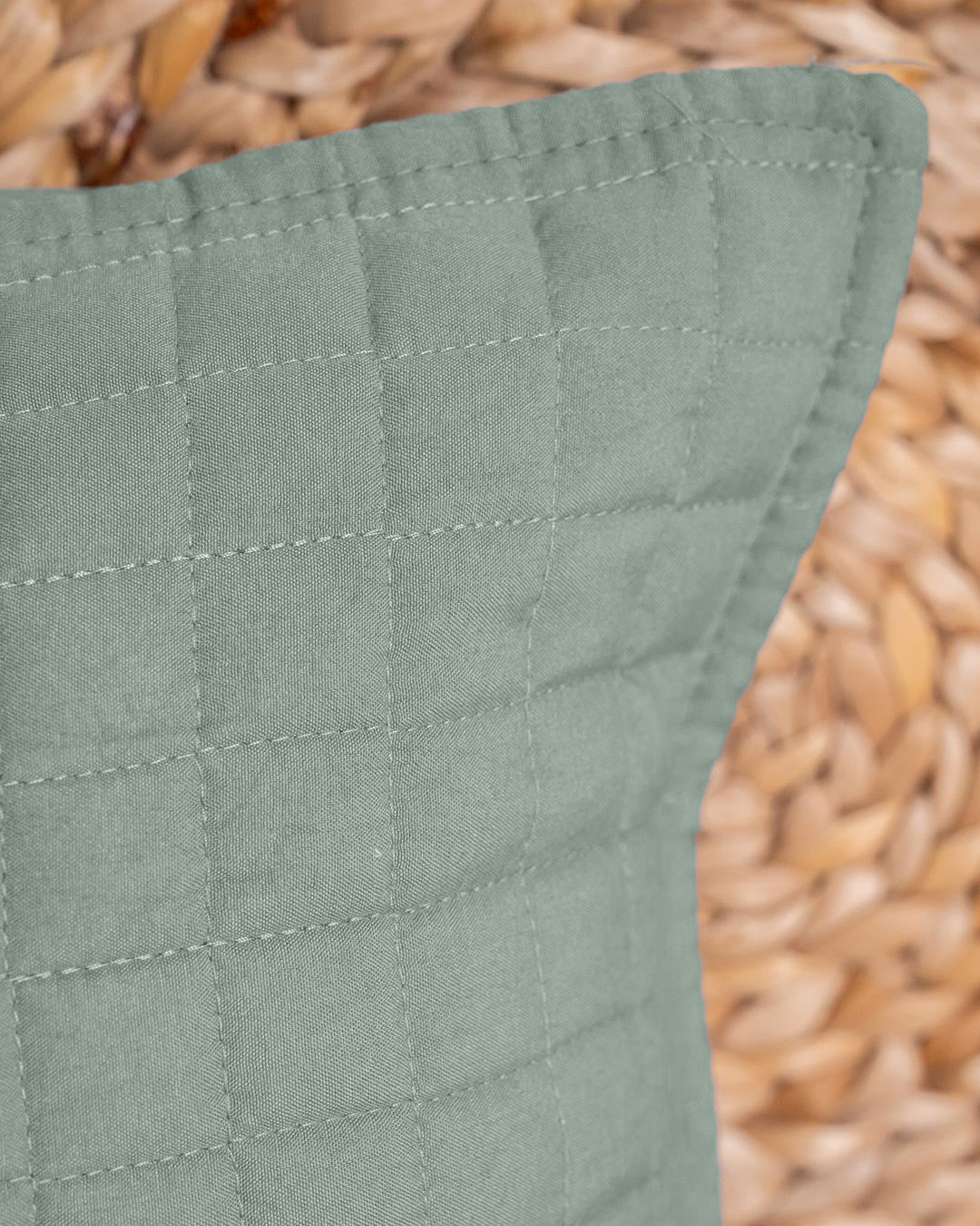 Cojín Cuadrito Liso Verde Keike