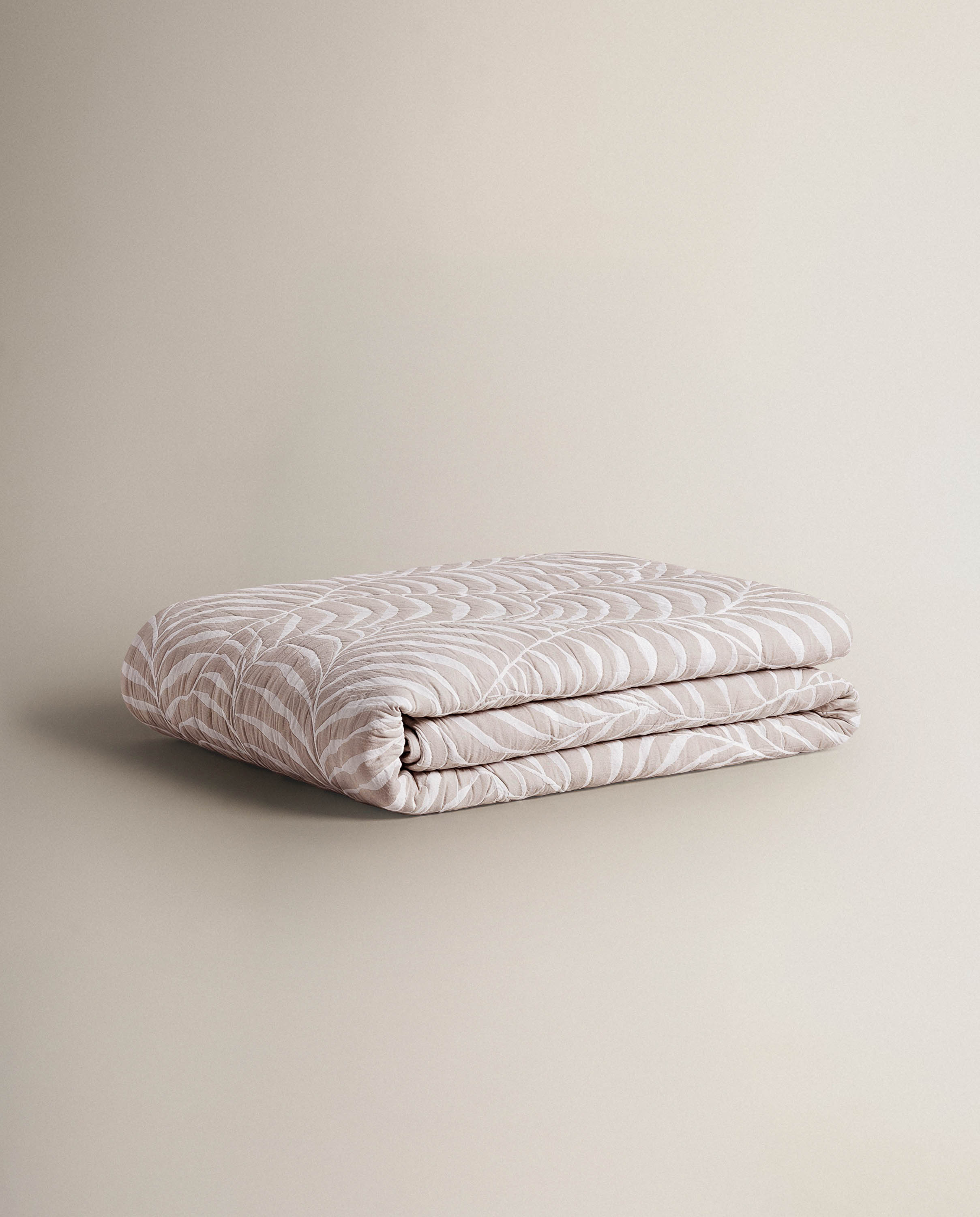 Colcha doble tela jacquard liri topo