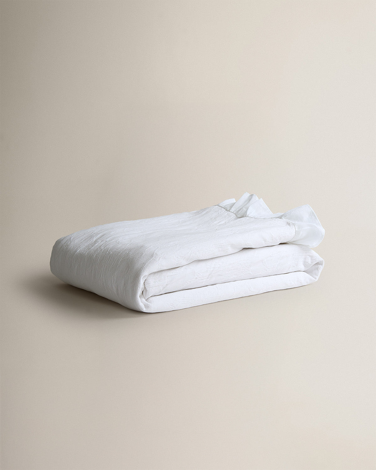 Colcha doble tela algodón jacquard ruffle blanco