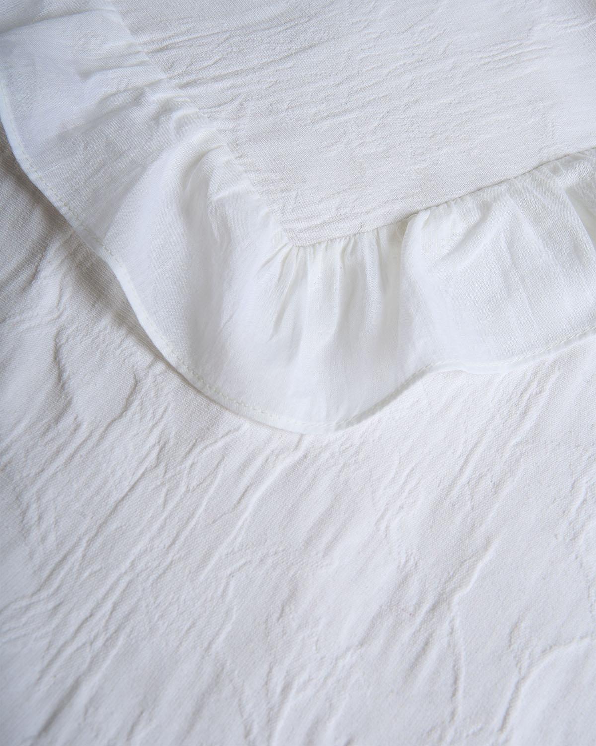 Colcha doble tela algodón jacquard ruffle blanco