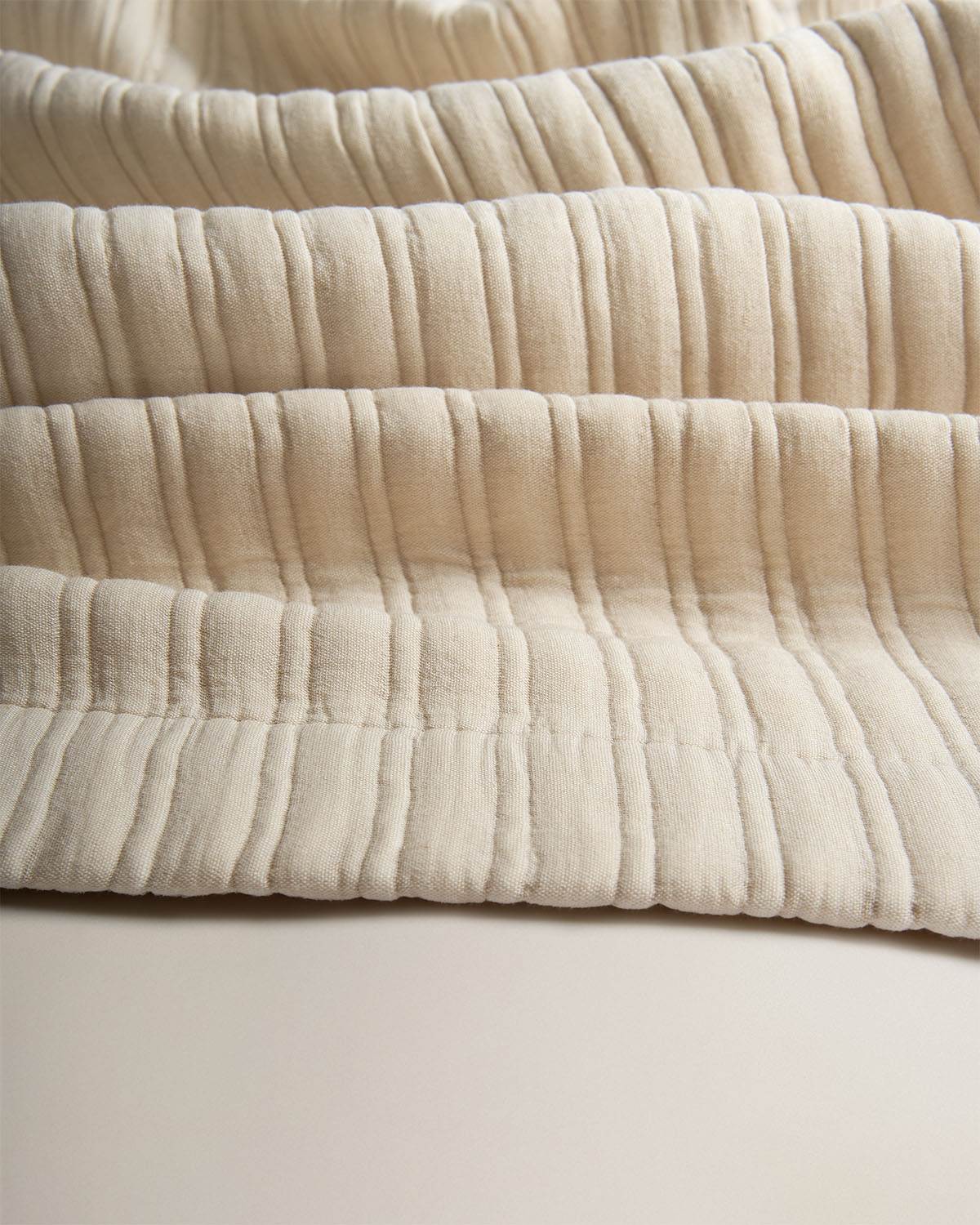 Colcha algodón doble tela jacquard raya nitia topo