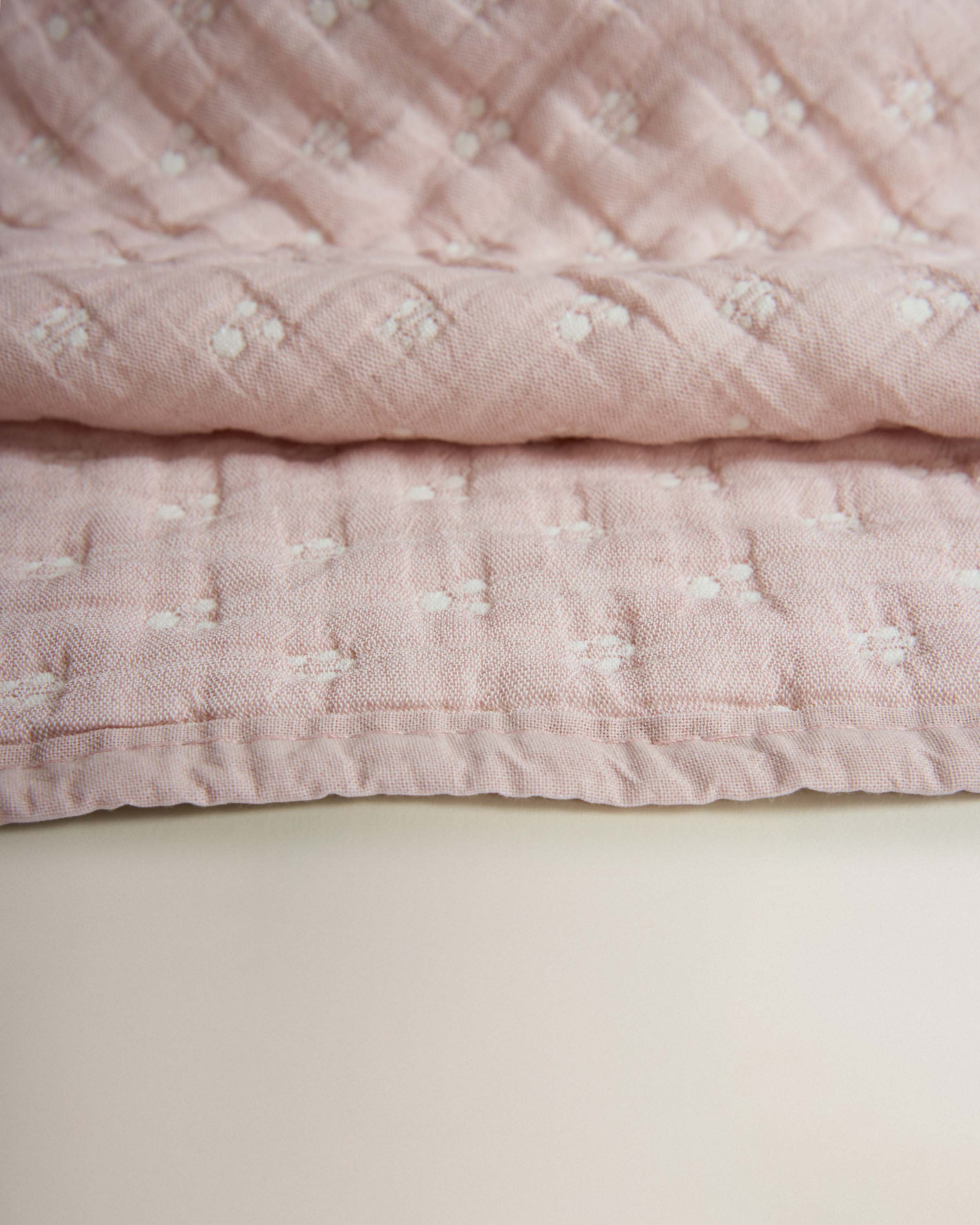 Colcha doble tela algodón jacquard trial rosa keike