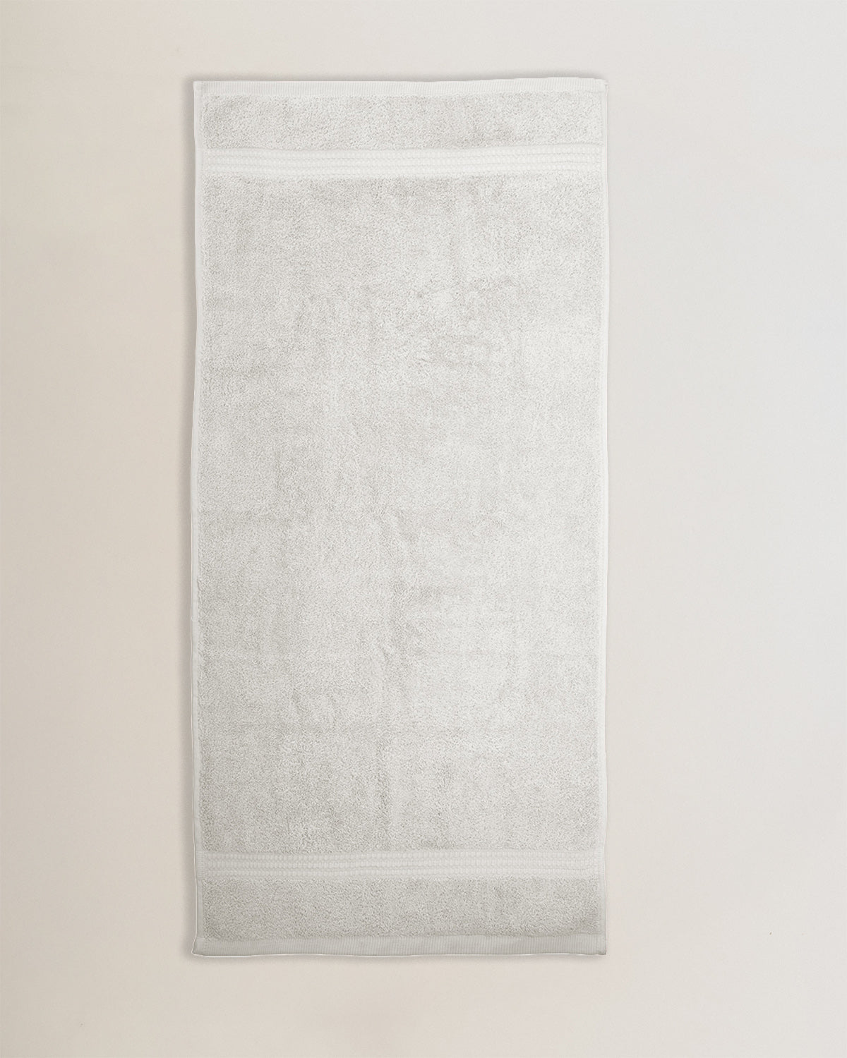 Toalla de baño 700gr premium gris claro
