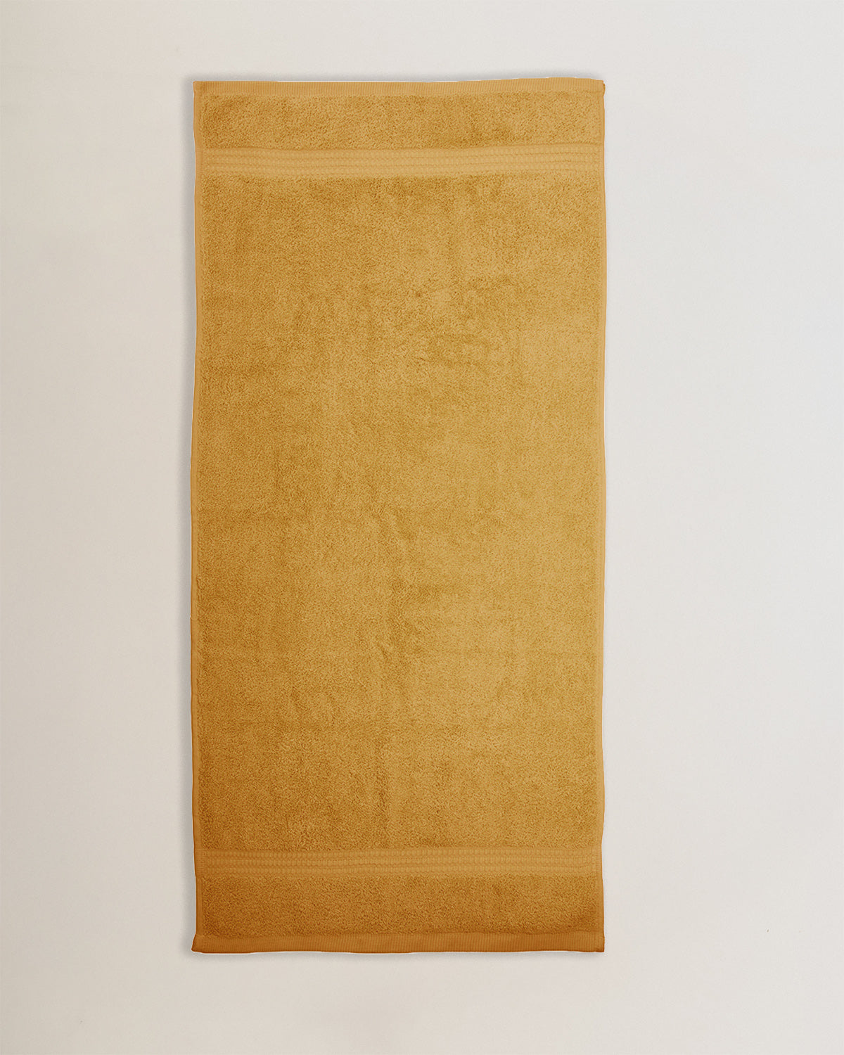 Toalla de baño 700gr premium ocre