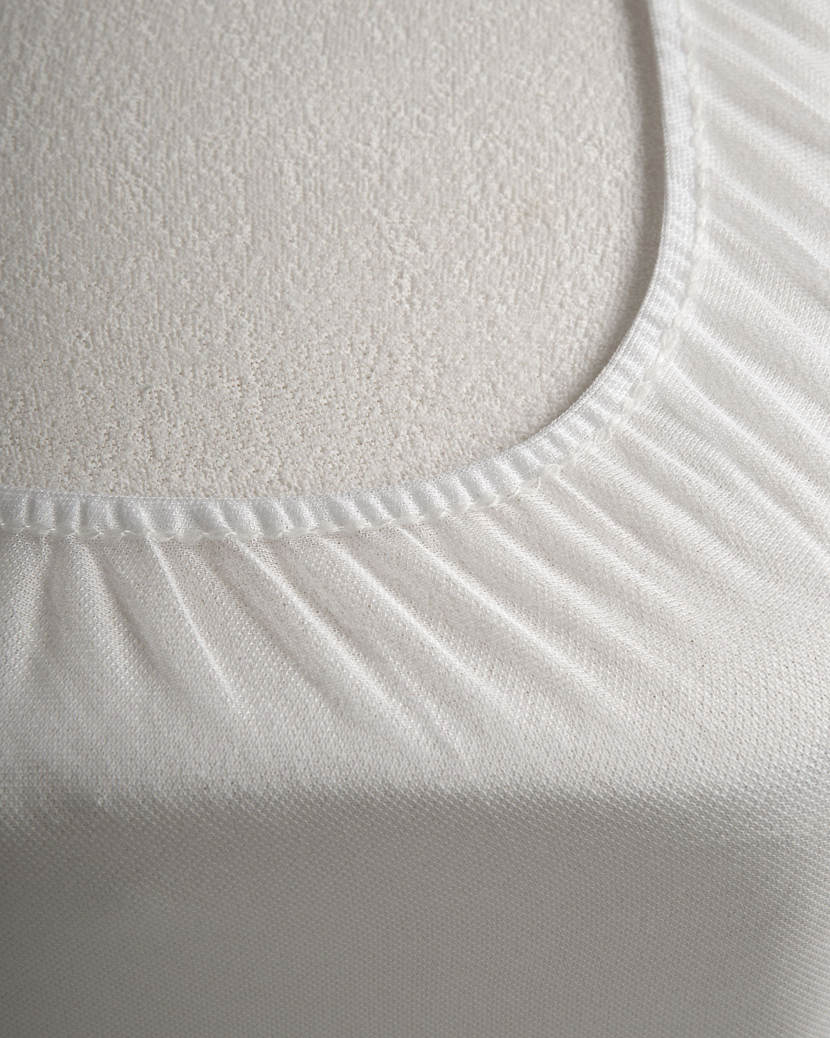 Cubrecolchón blanco