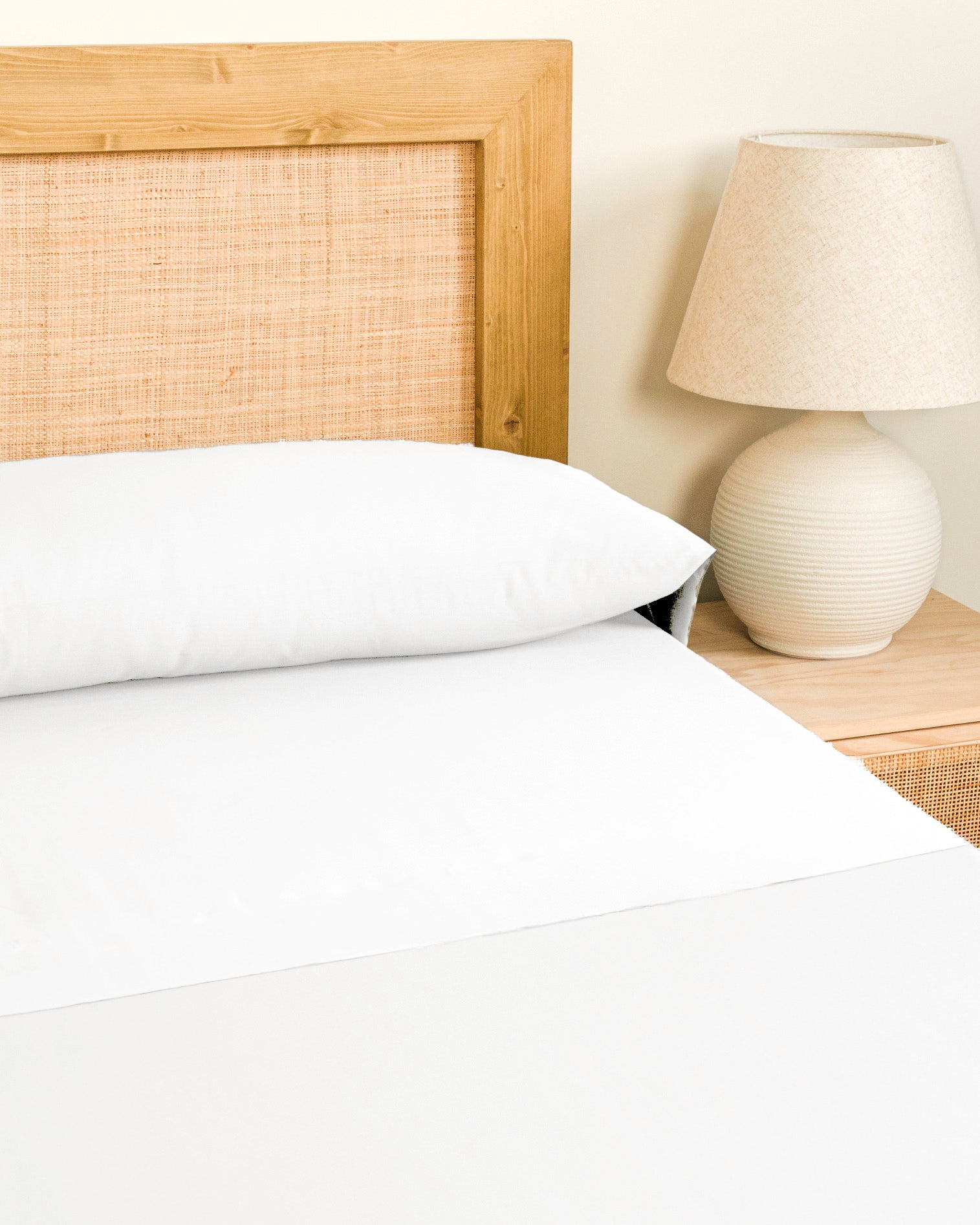 Juego de Sábanas Satén con Vainica Lisas Blanco