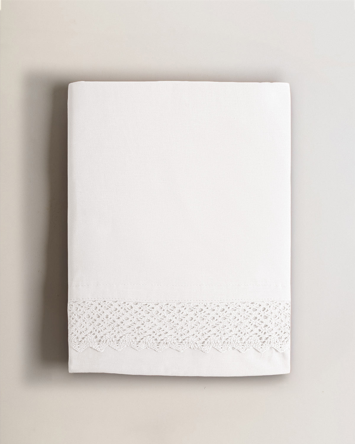 Set di lenzuola con applicazioni bianche semplici