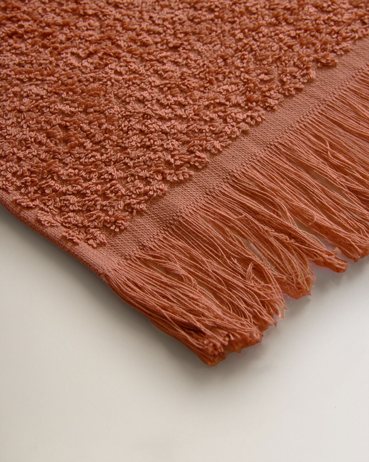 Serviette en chenille unie à franges, 550 g, Caldera