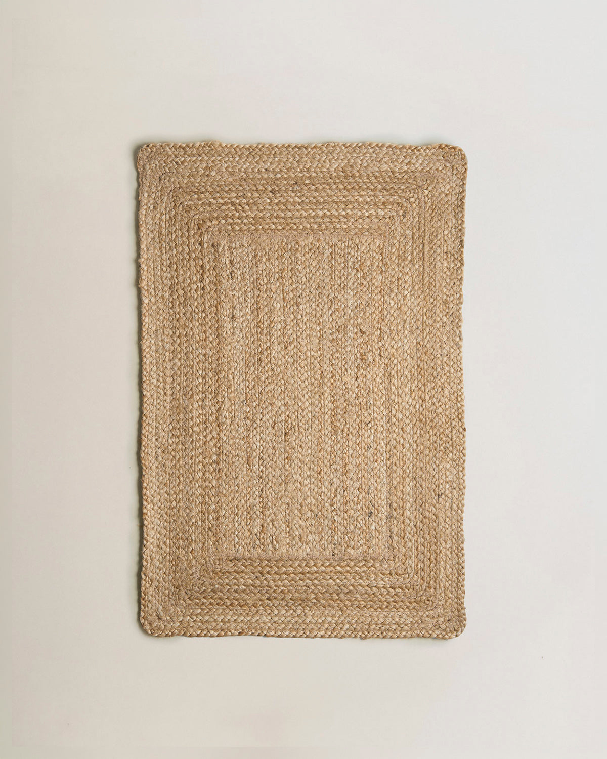 Natural Almond-Shaped Jute Rug
