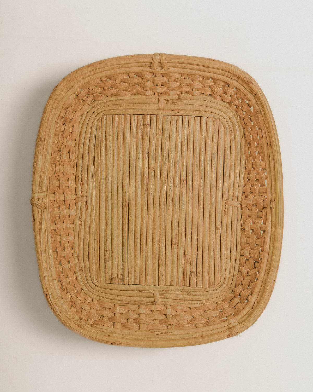 Vassoio in rattan Mubara Sand