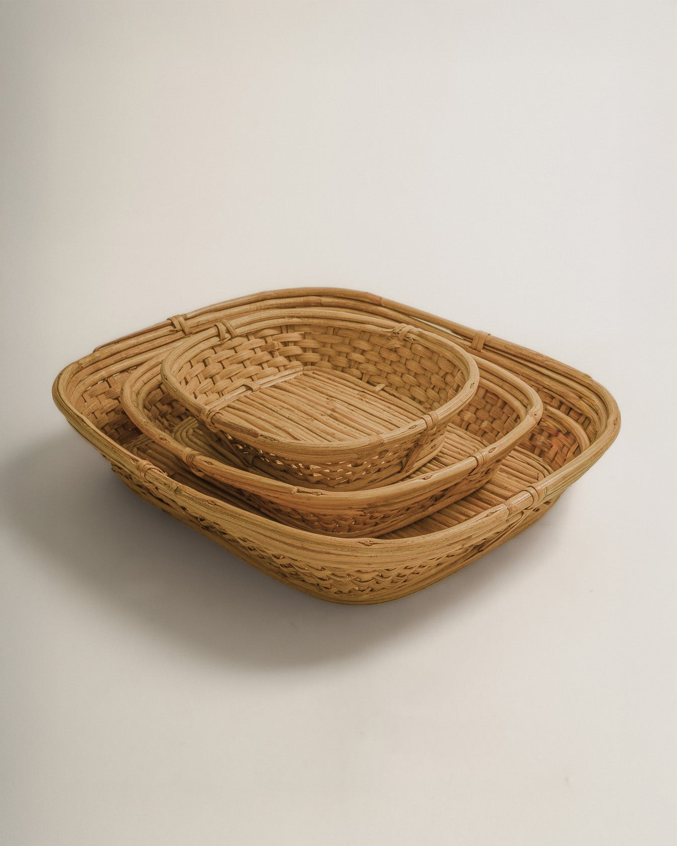 Vassoio in rattan Mubara Sand