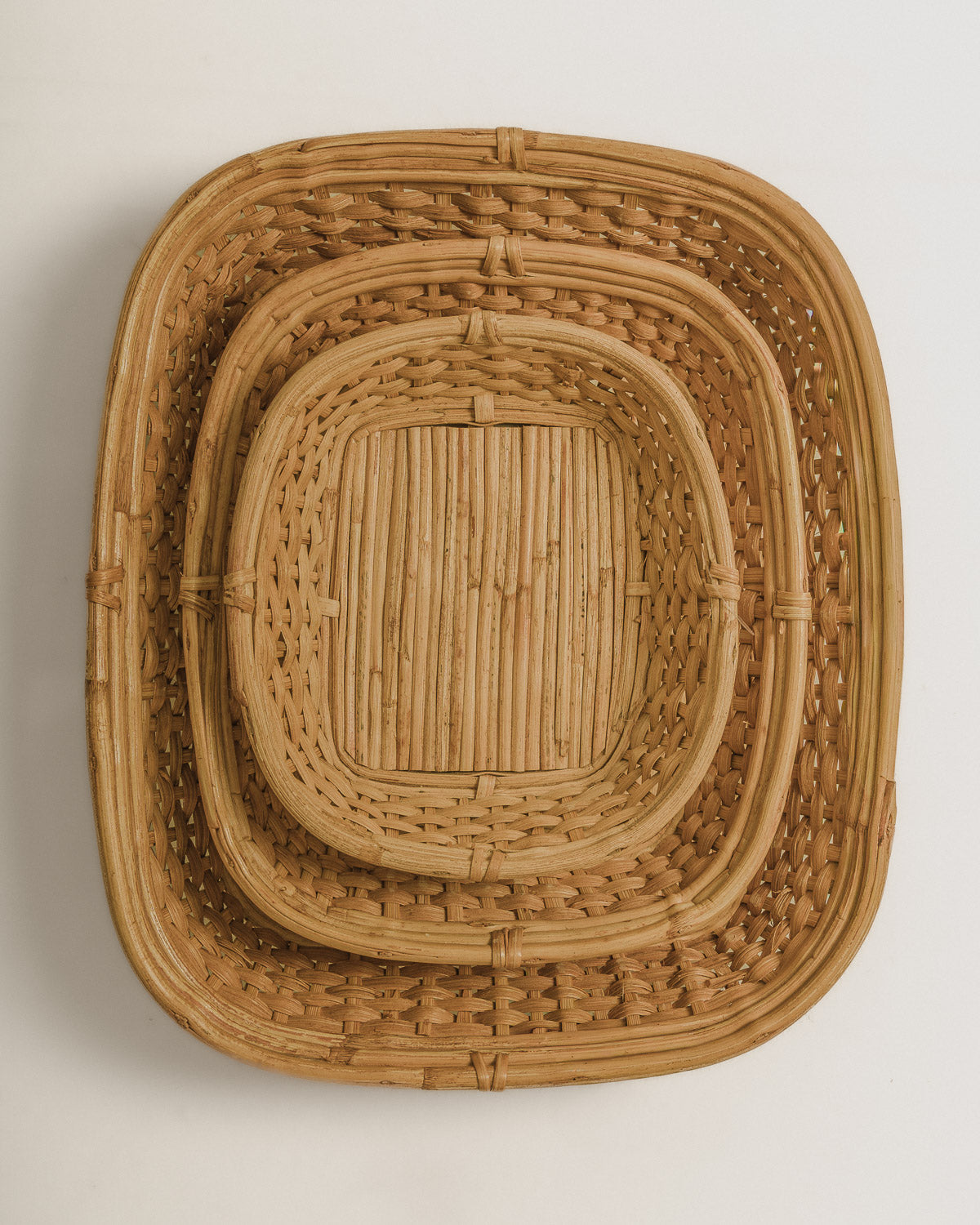 Vassoio in rattan Mubara Sand