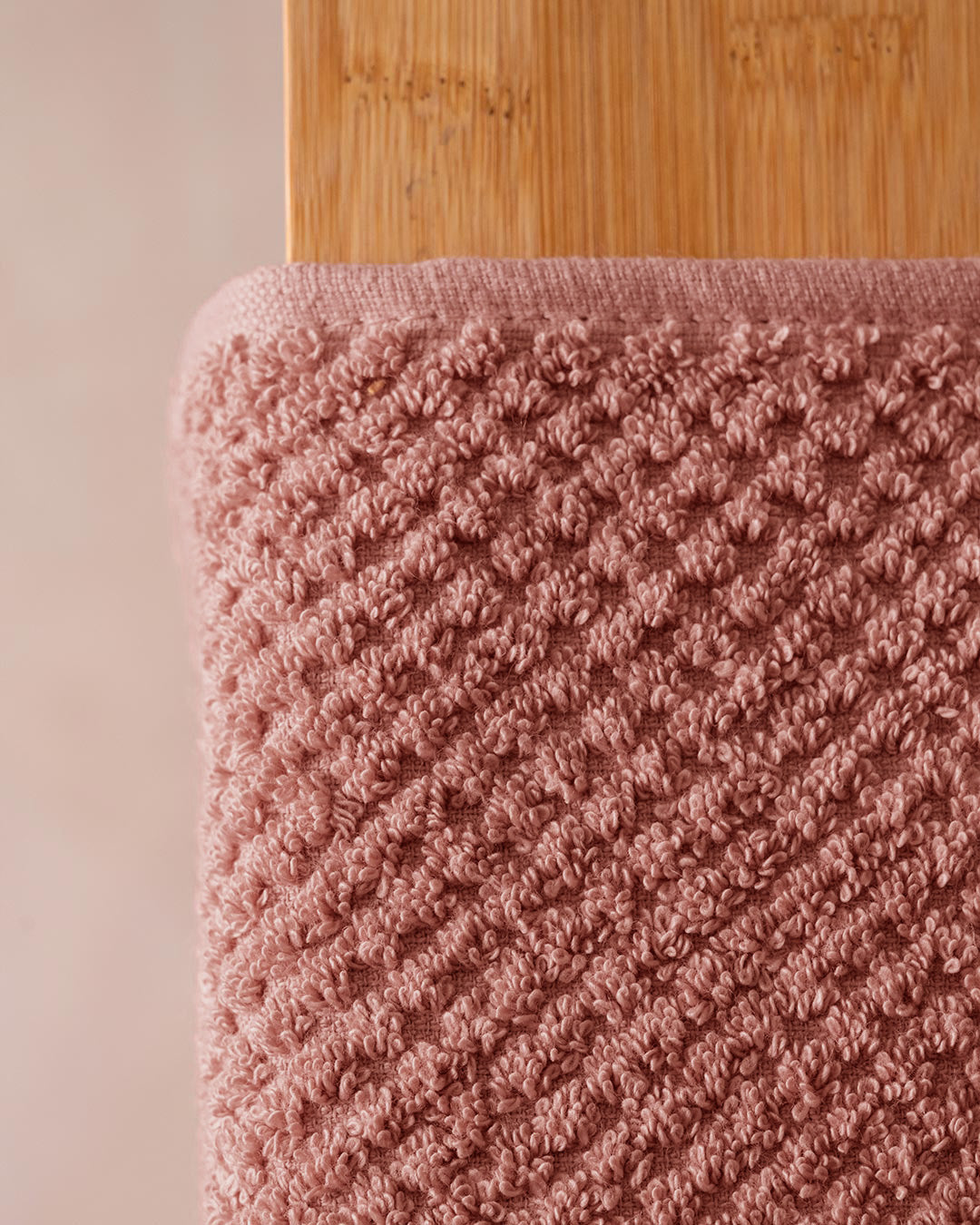 Toalla Chenilla Flecos Lisa 550g Rosette