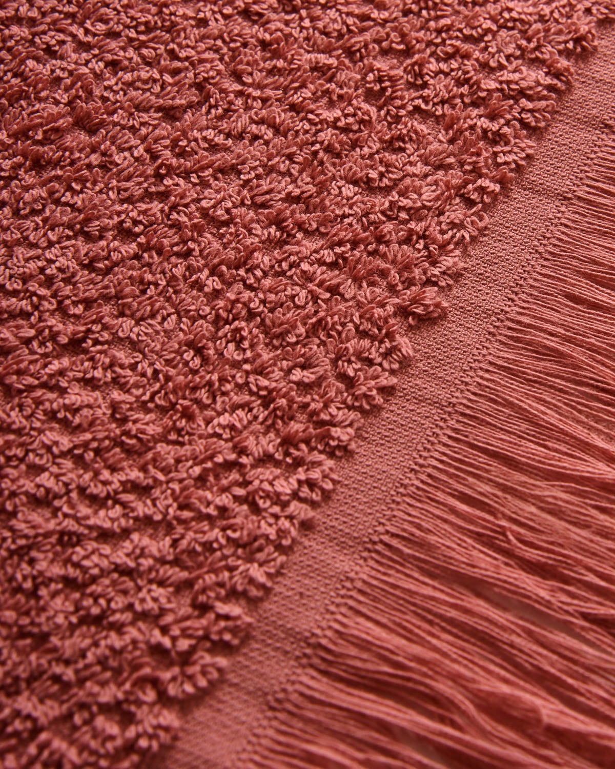 Serviette chenille à franges, unie, 550 g, rosette