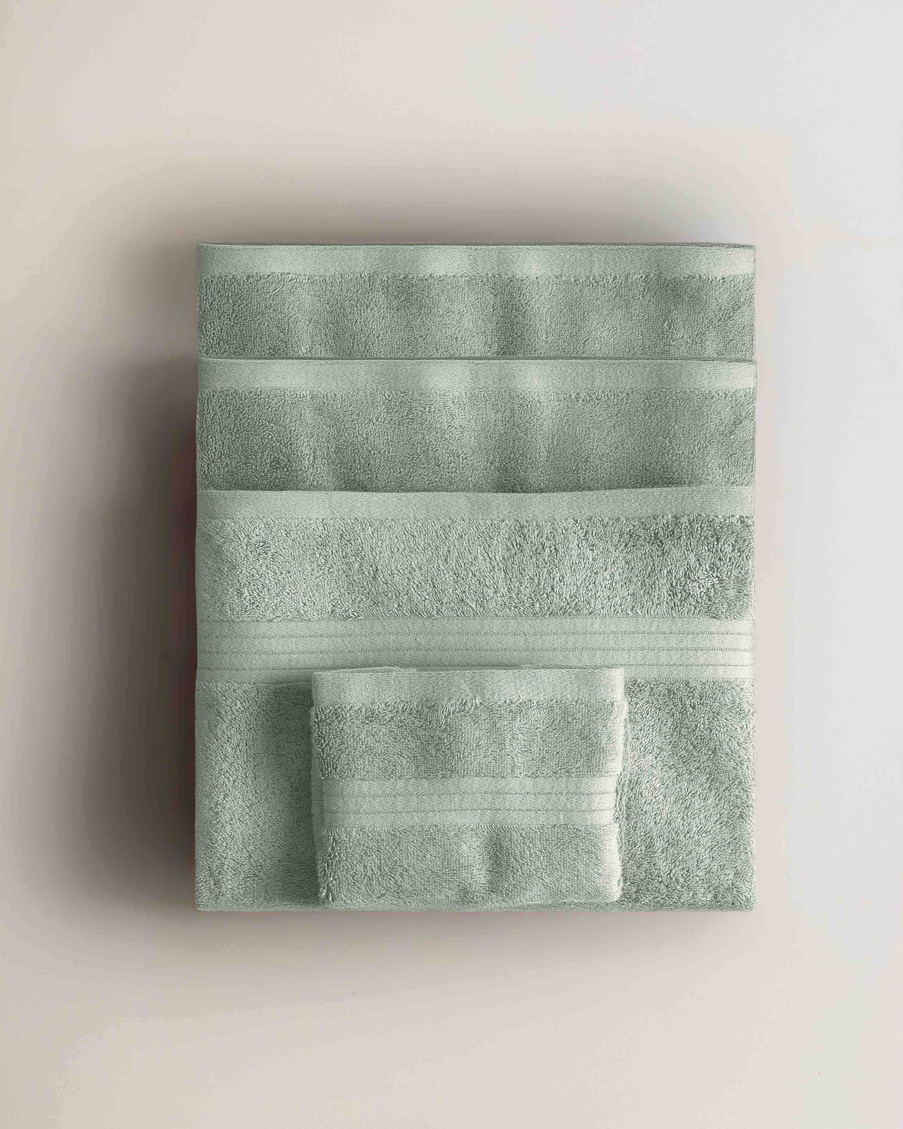 Toalla baño algodón verde seco (700 gr/m²)