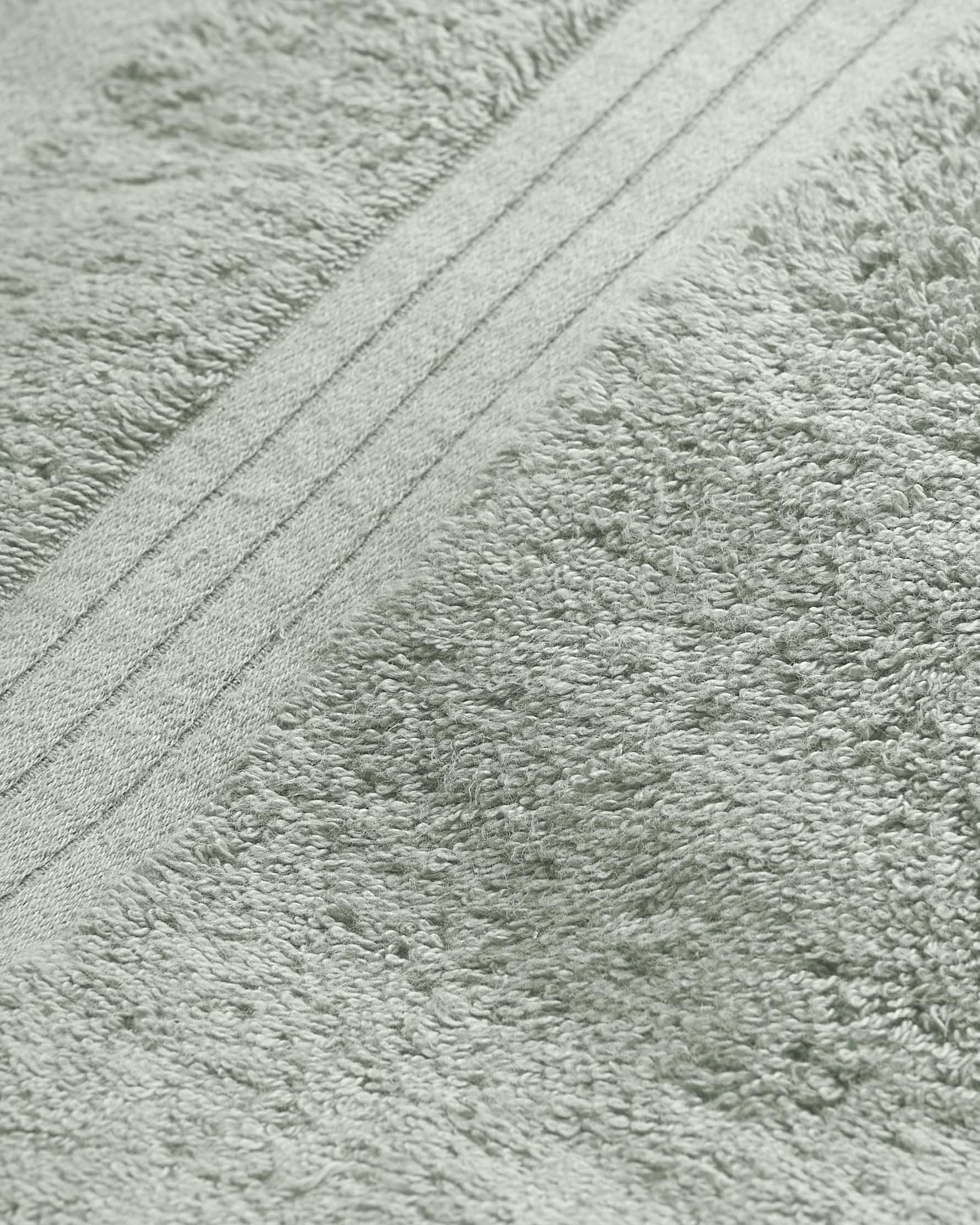 Toalla baño algodón verde seco (700 gr/m²)