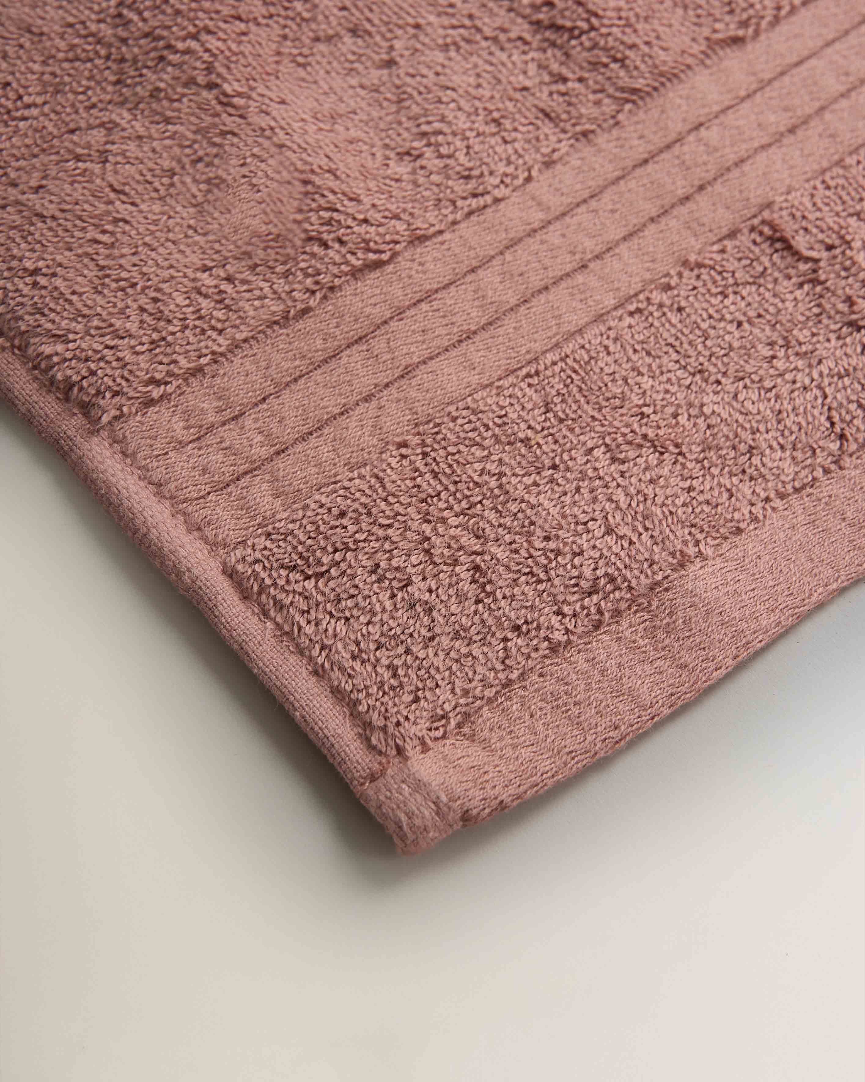 Toalla baño algodón rosette (700 gr/m²)