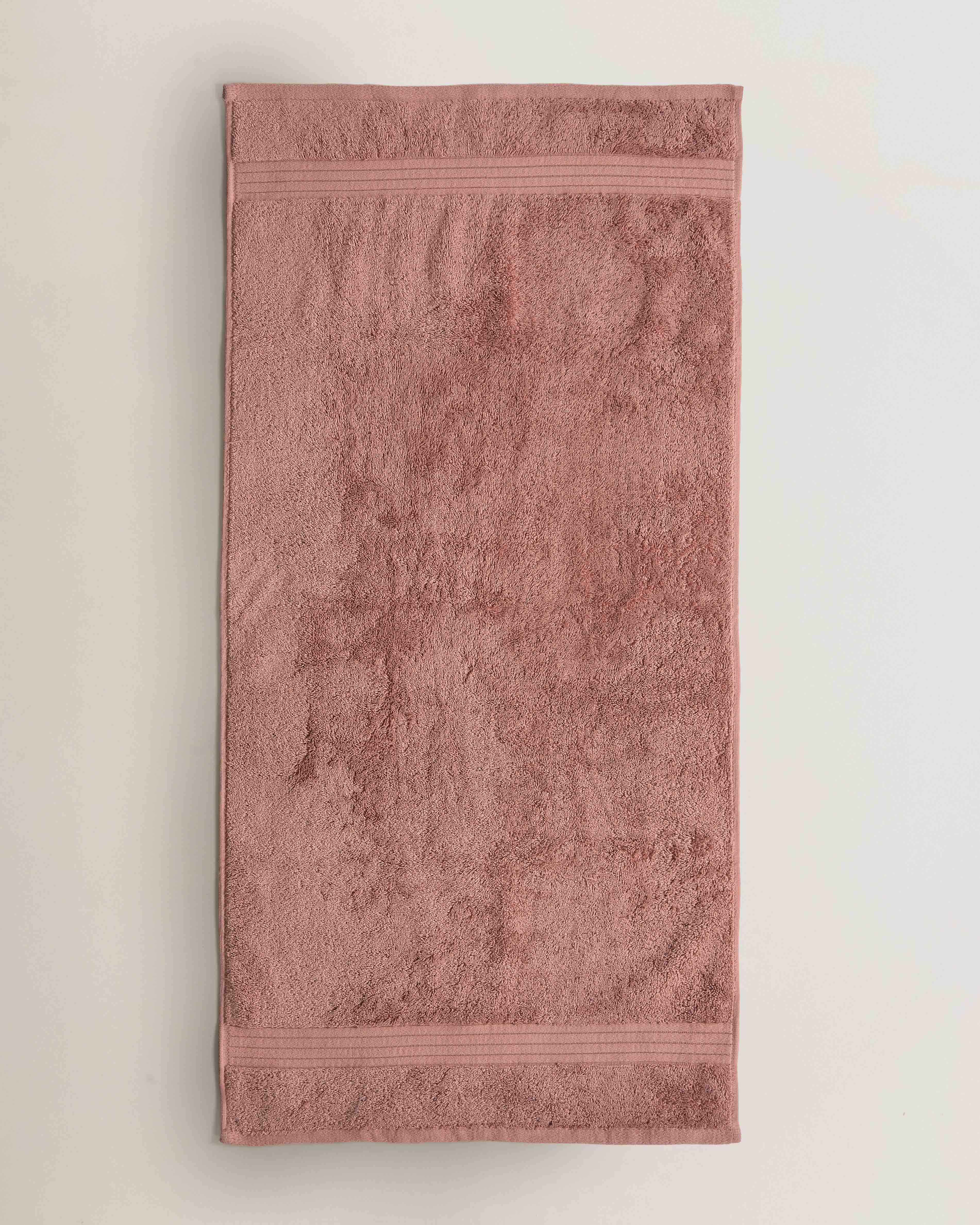 Toalla baño algodón rosette (700 gr/m²)