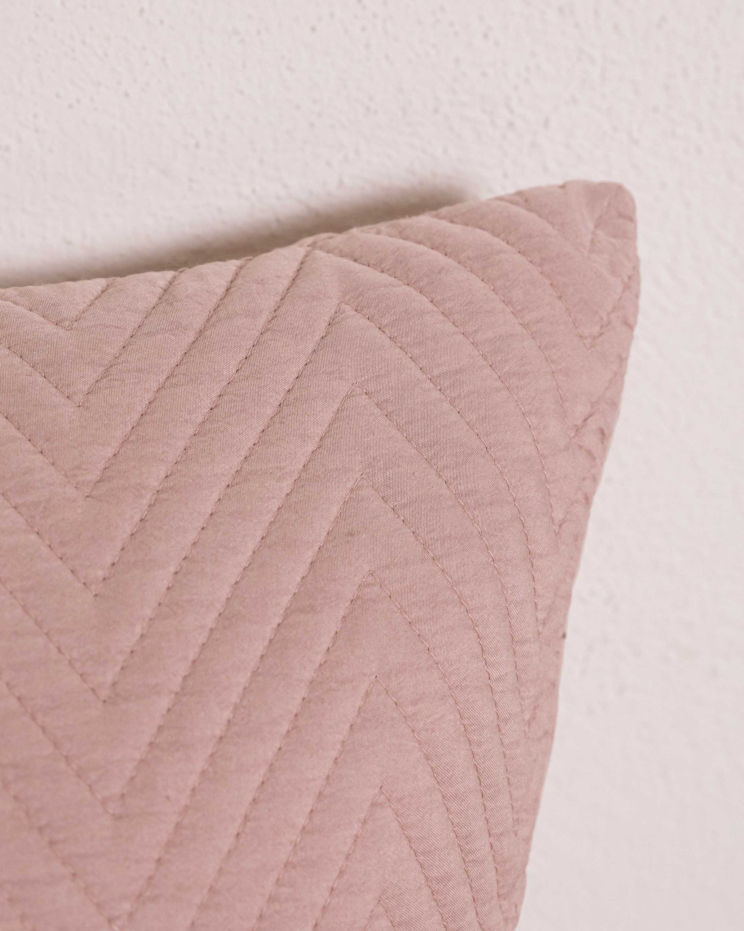 Almofada com efeito desgastado, Hungria, rosa Keike