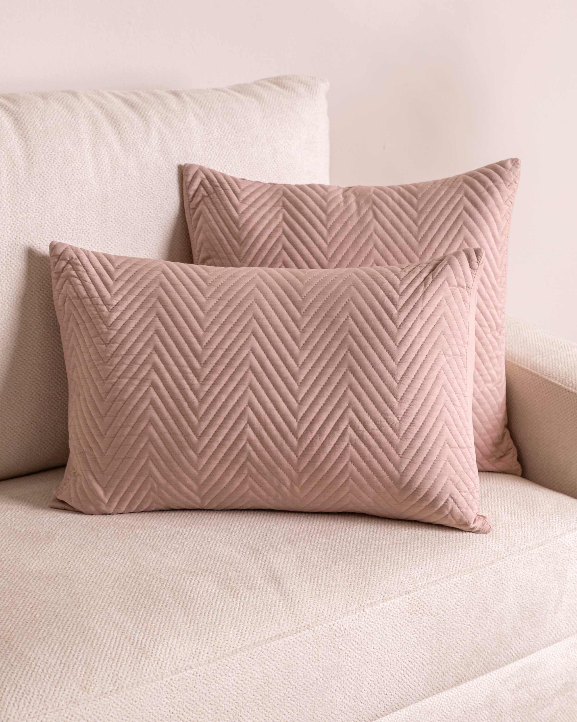 Almofada com efeito desgastado, Hungria, rosa Keike