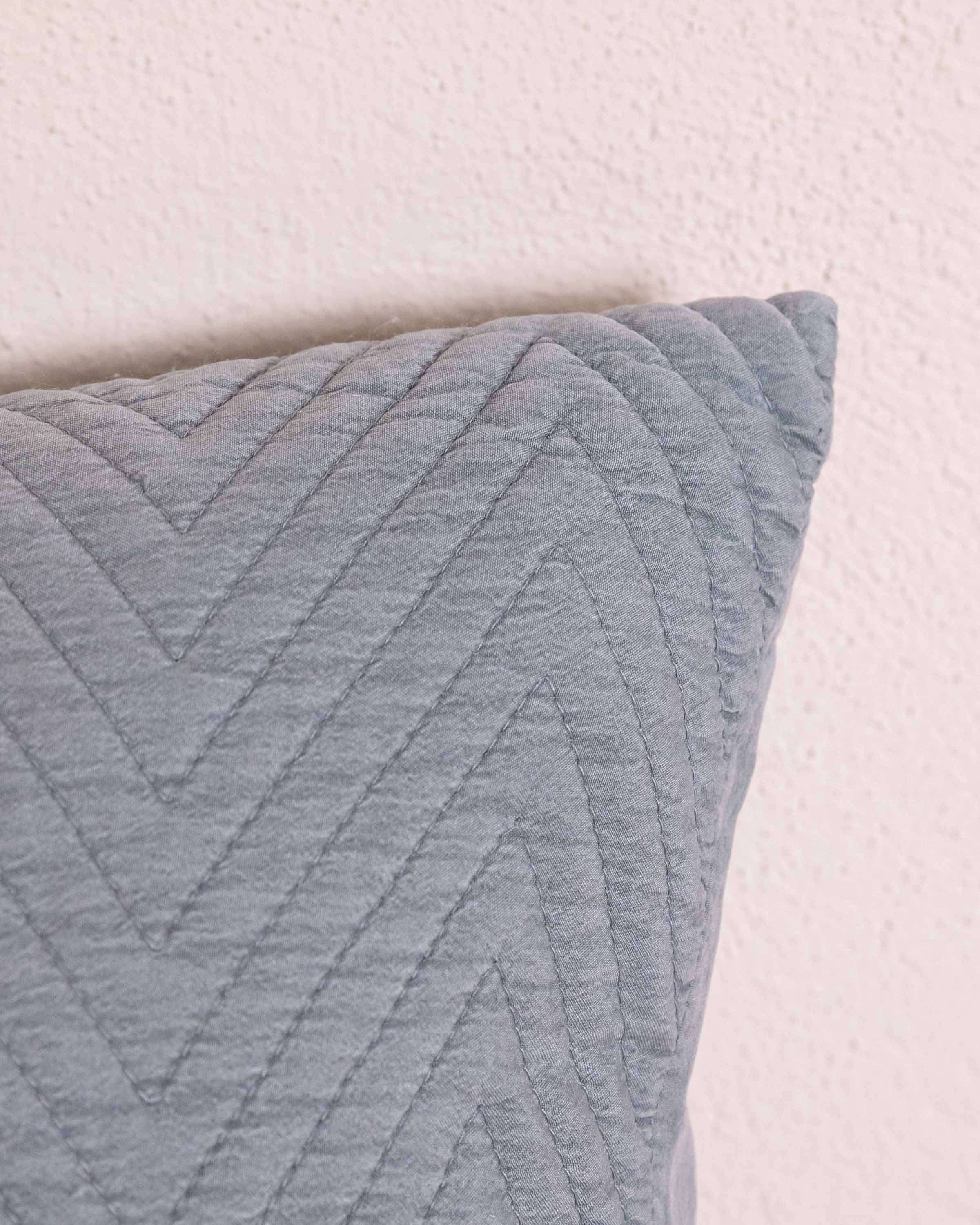 Cojín Efecto Desgastado Hungría Azul Keike