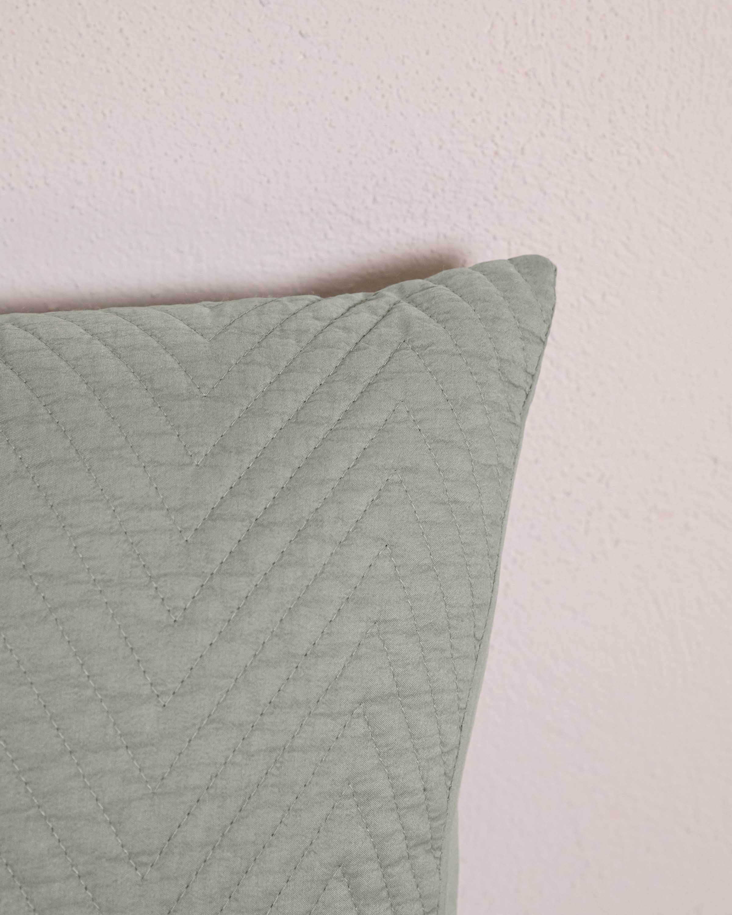 Cojín Efecto Desgastado Hungría Verde Keike