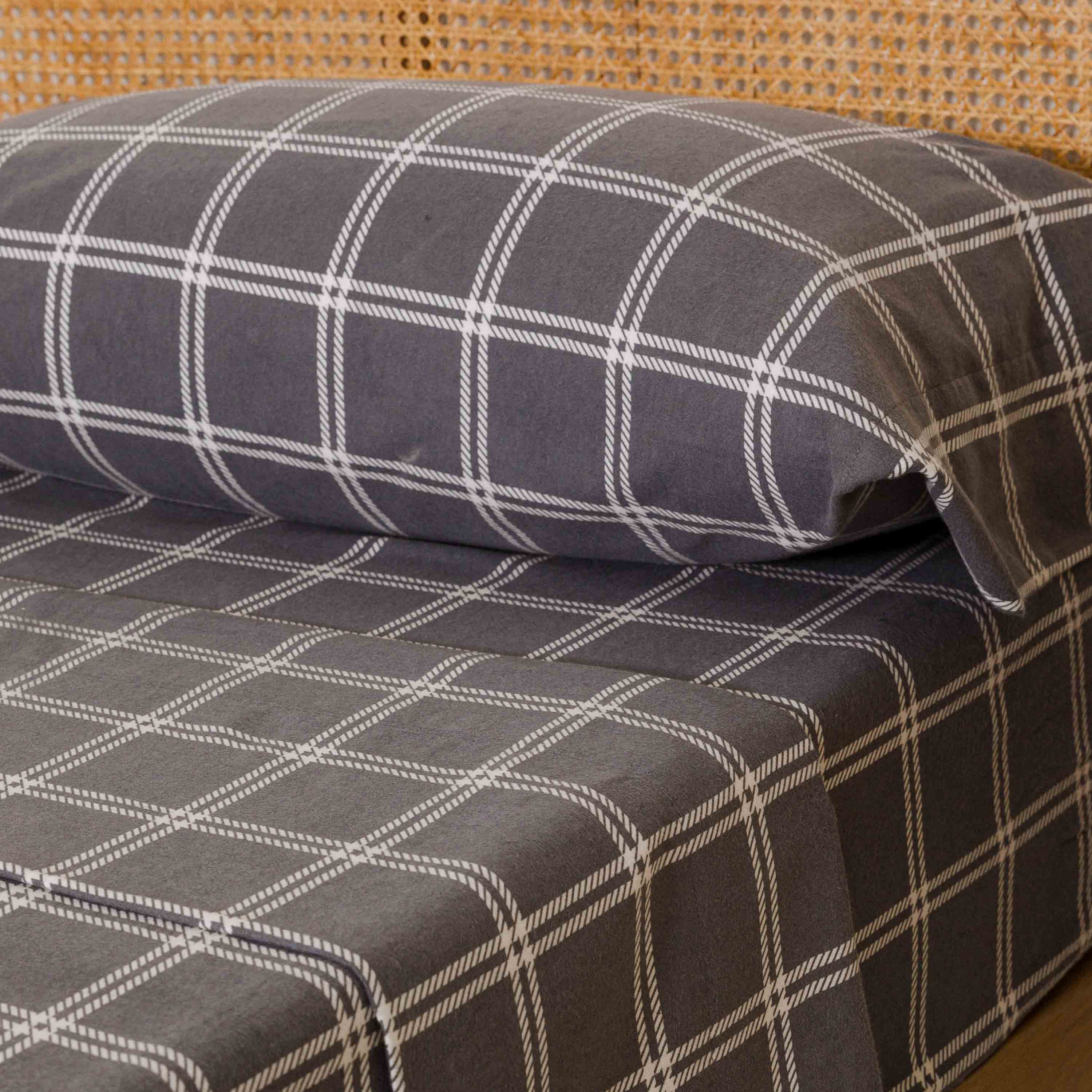 Juego de Sábanas Franela Cuadro Nitari Gris Claro