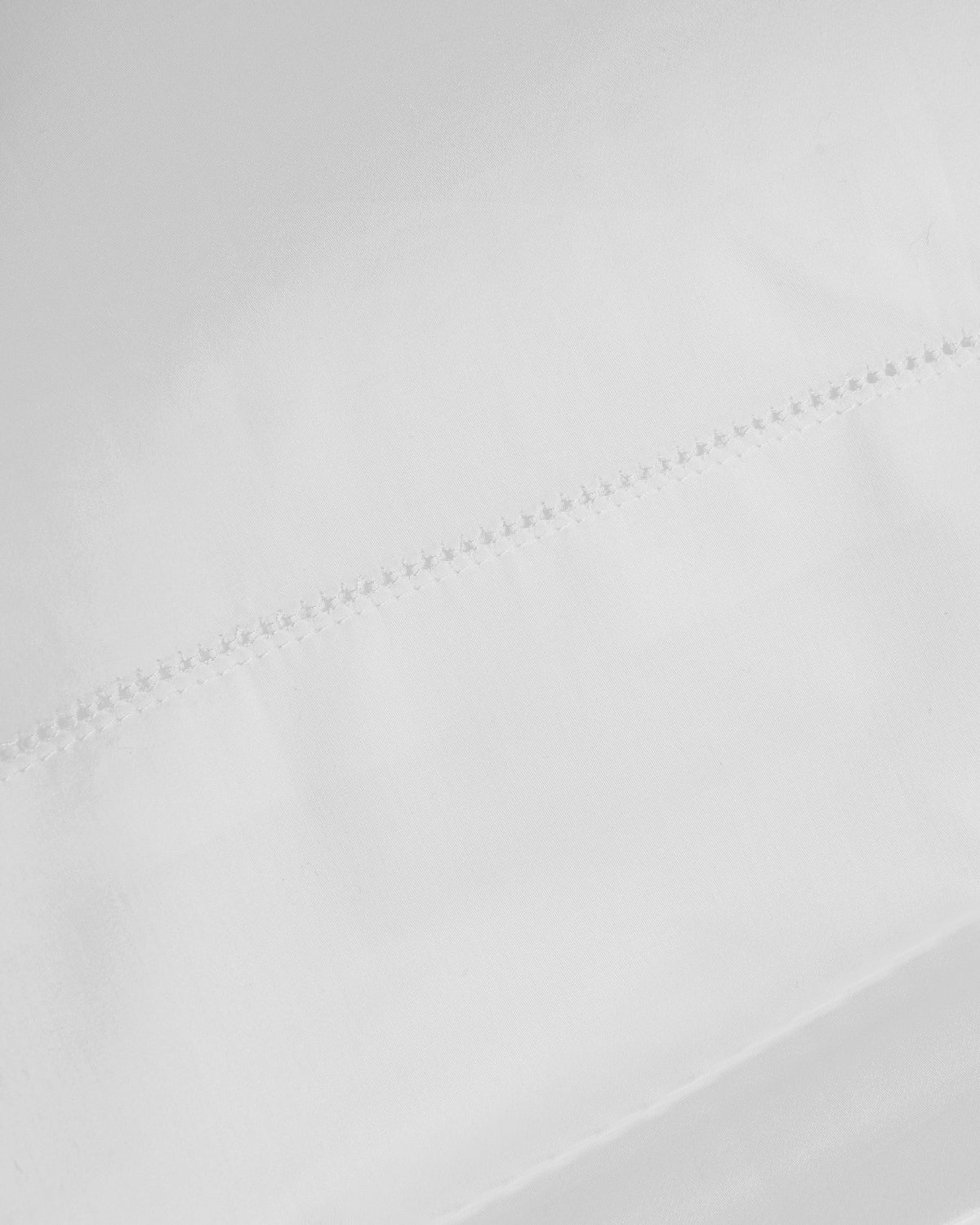 Fronha de Almofada em Cetim com Bainha Aberta Branco