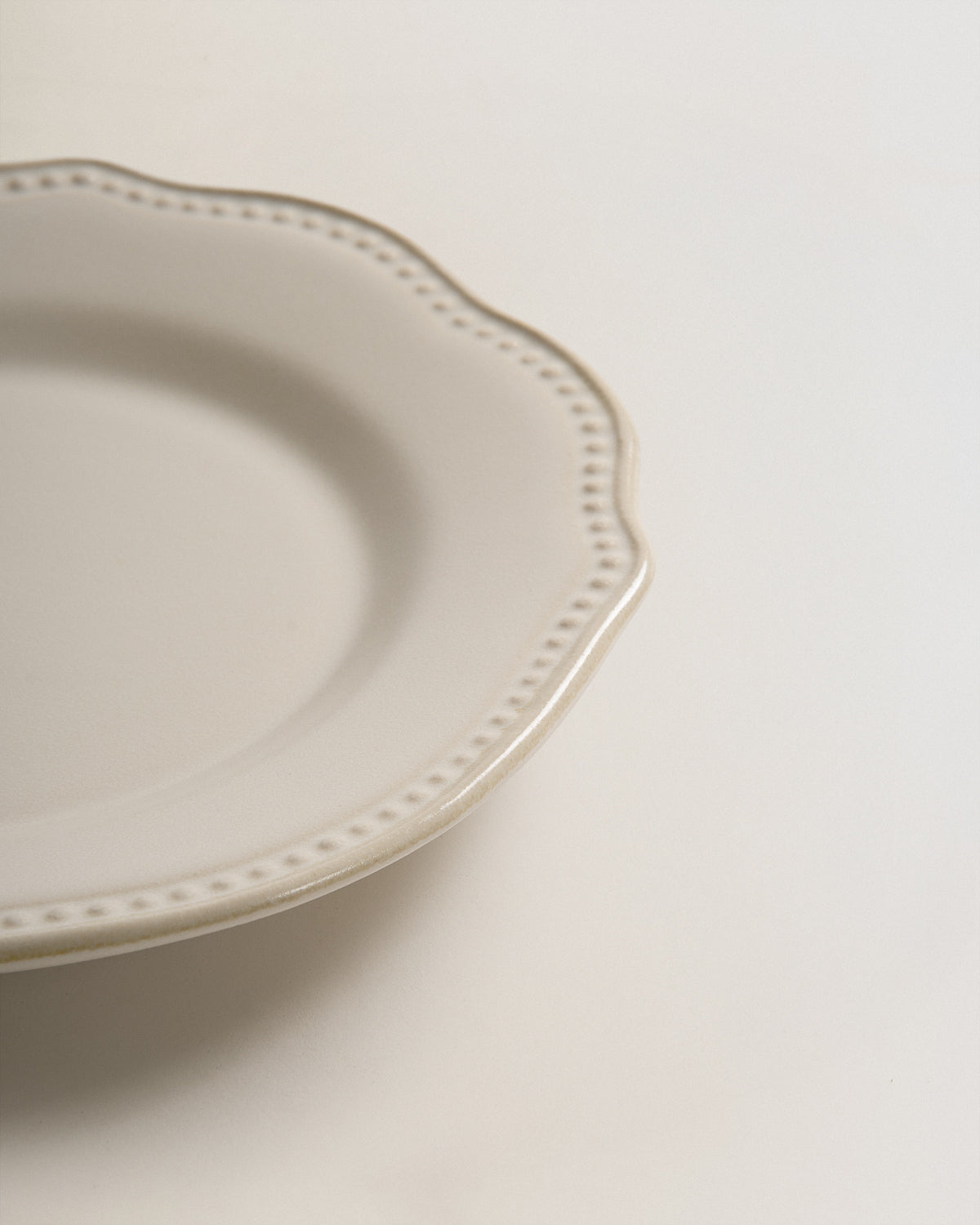 Plato postre cerámica sacre coeur blanco