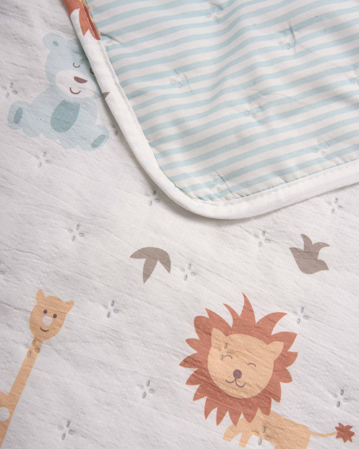 Colcha perforada infantil animales