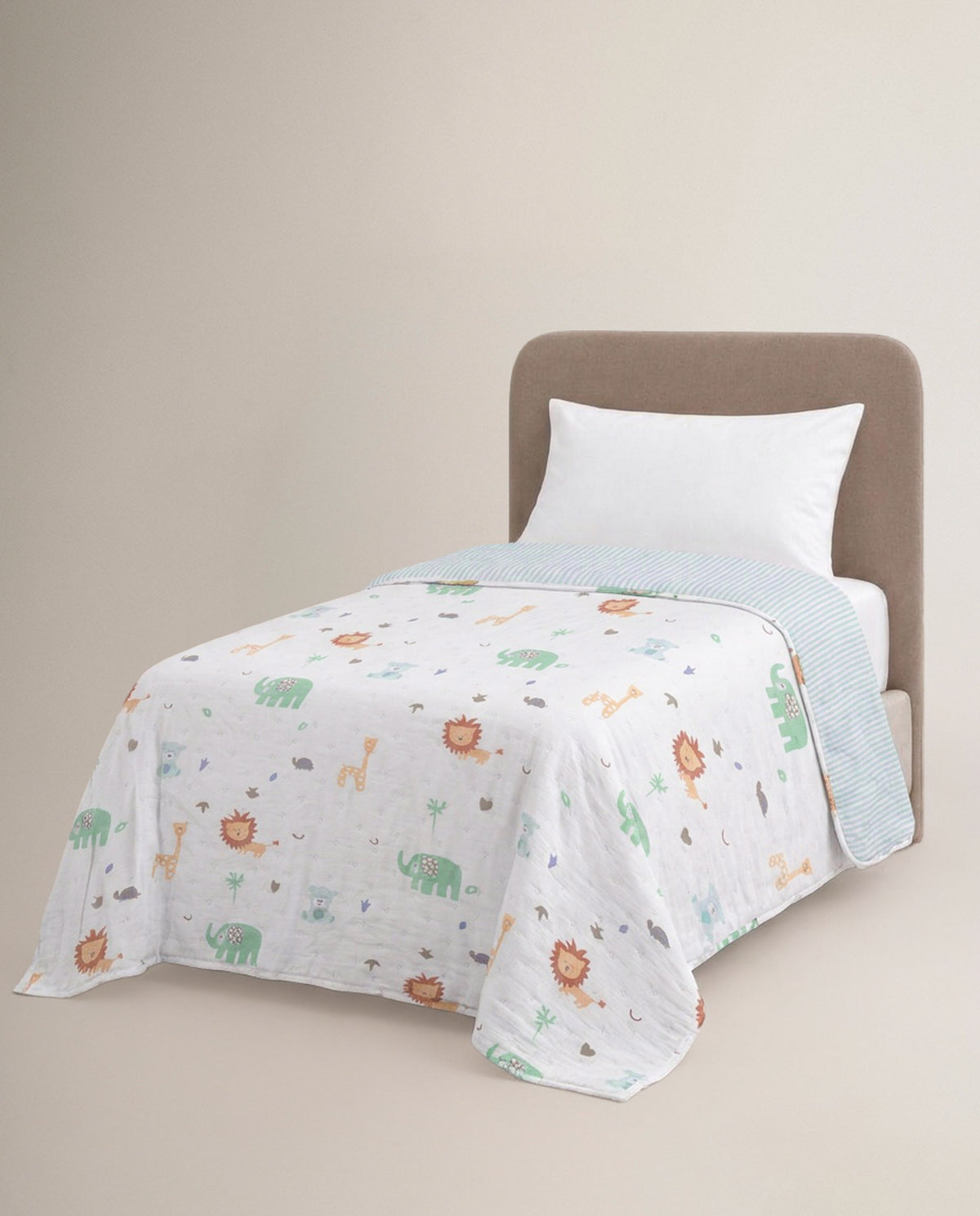 Colcha perforada infantil animales