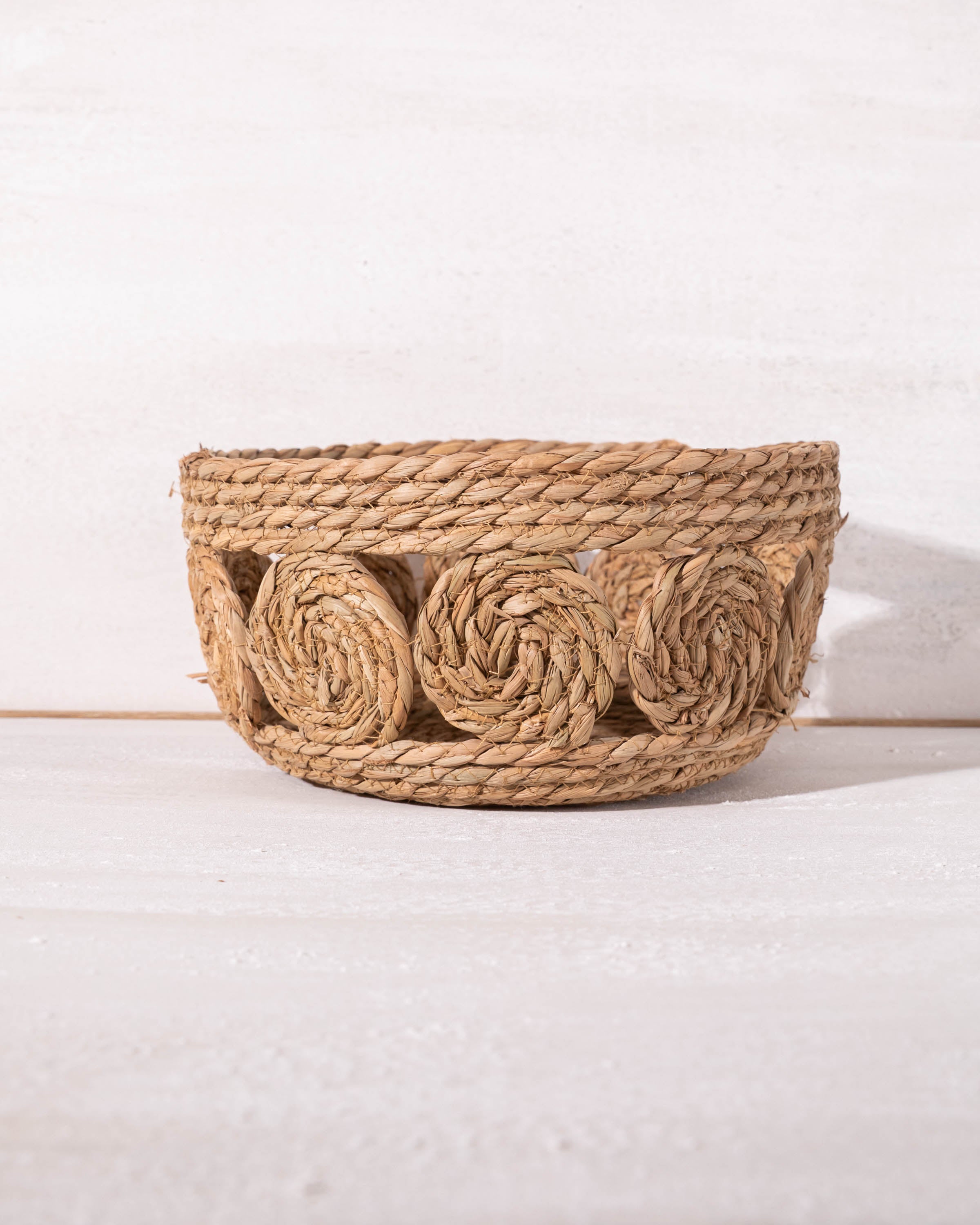 Barbarian Natural Bicolor Esparto Basket