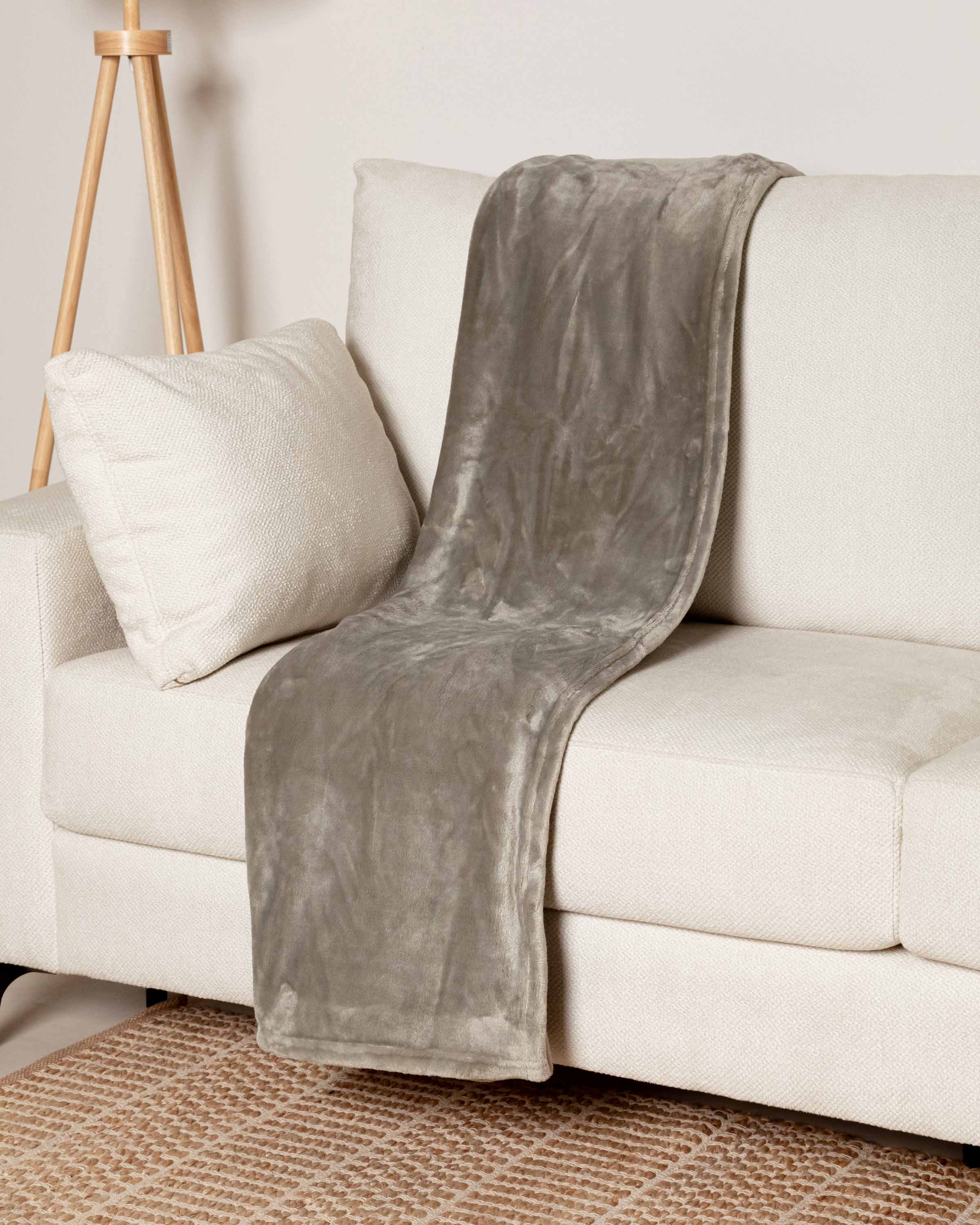 Manta Terciopelo Home Verde Seco