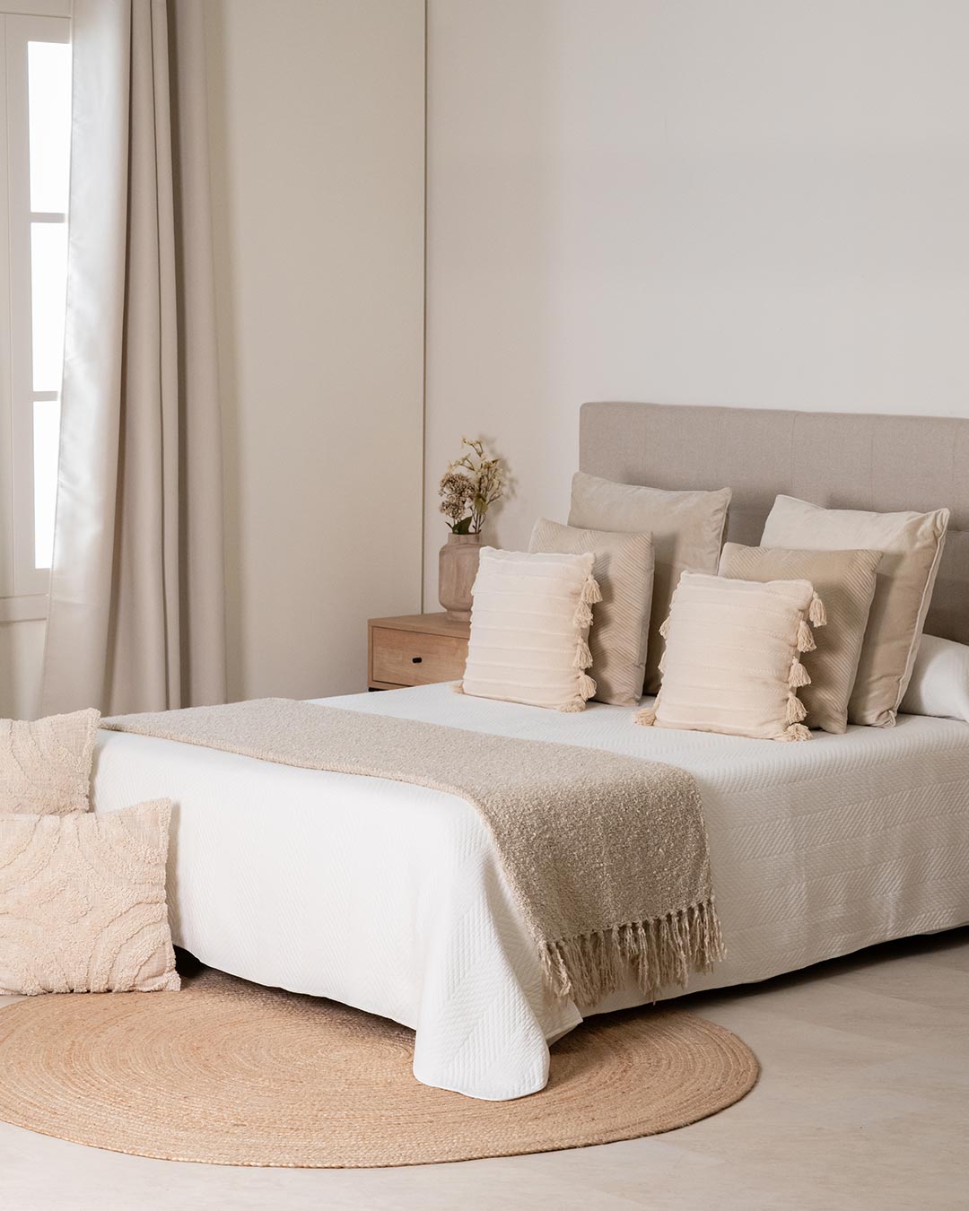 Copriletto bianco jacquard ungherese