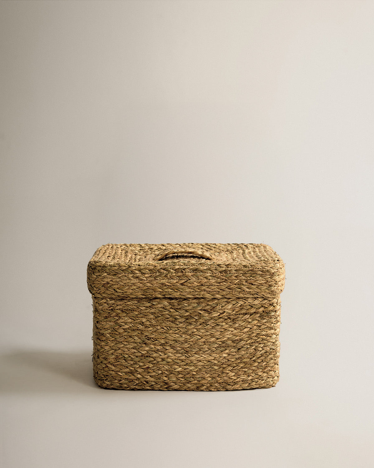 Caixa seagrass com tampa natural