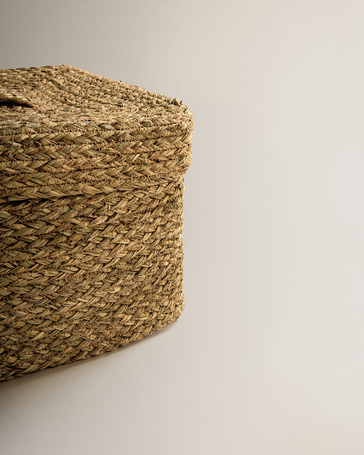 Caixa seagrass com tampa natural